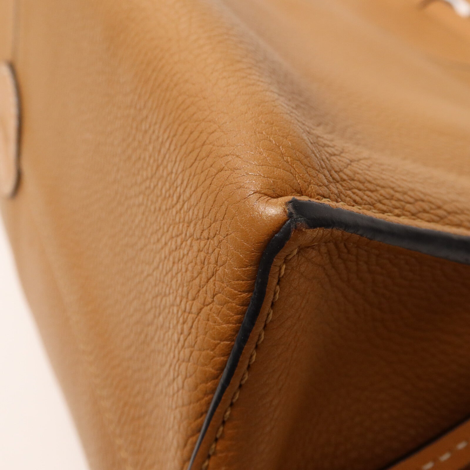 LOEWE 牛皮皮革Cushion Tote肩背袋