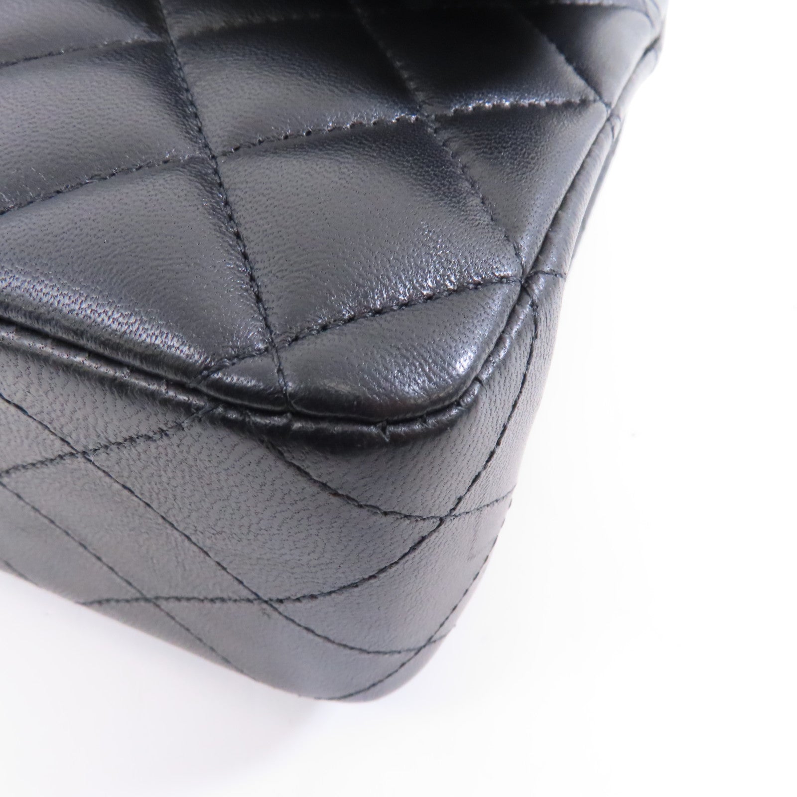 CHANEL 菱格羊皮皮革Classic Flap 25金扣鏈帶肩背袋黑色