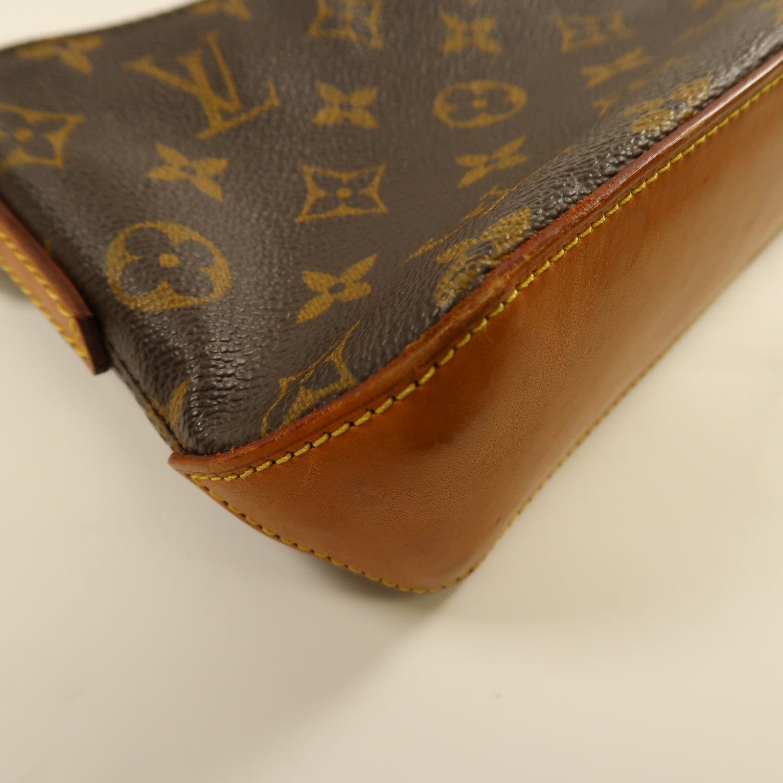 LOUIS VUITTON Monogram Trotteur金扣肩背袋啡色