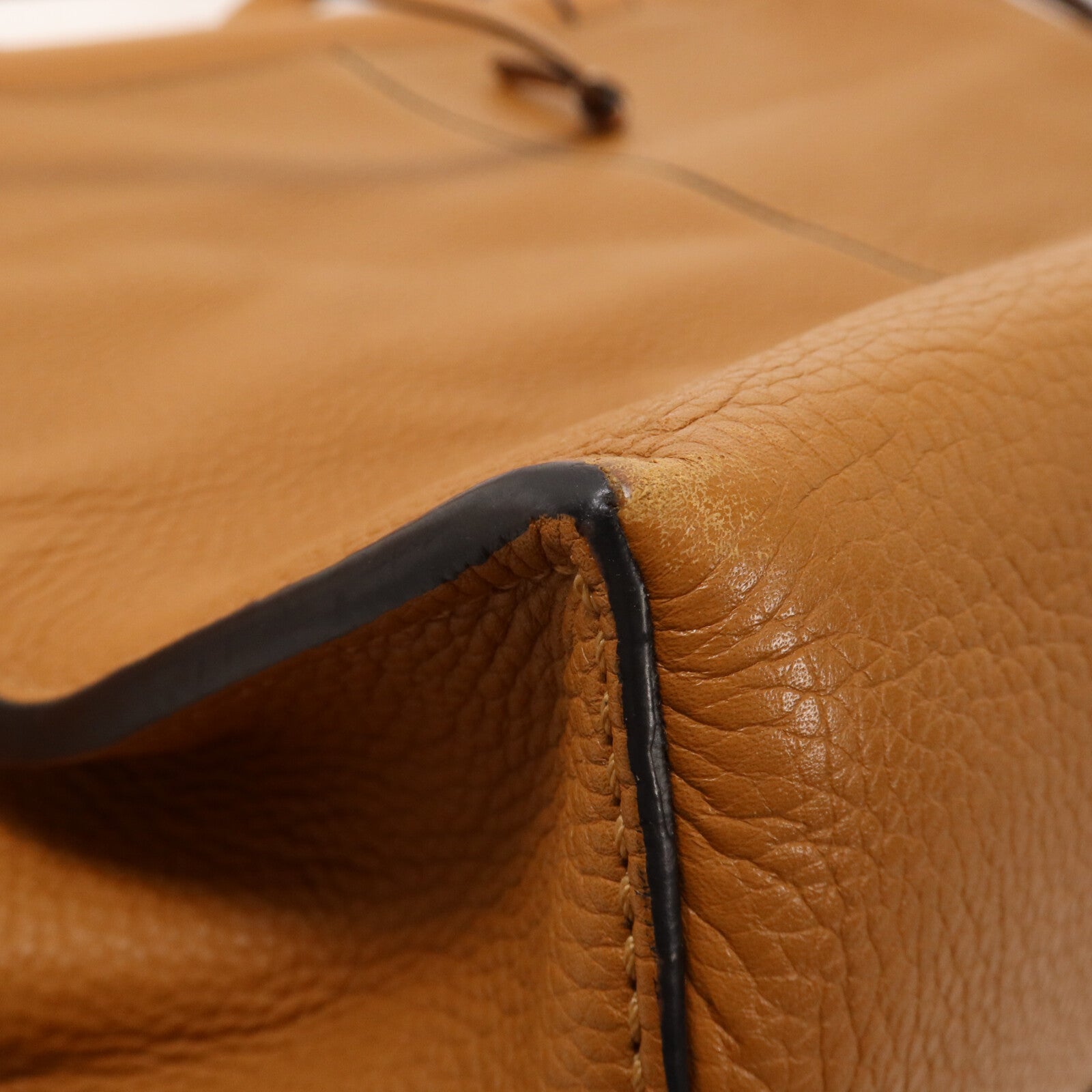 LOEWE 牛皮皮革Cushion Tote肩背袋