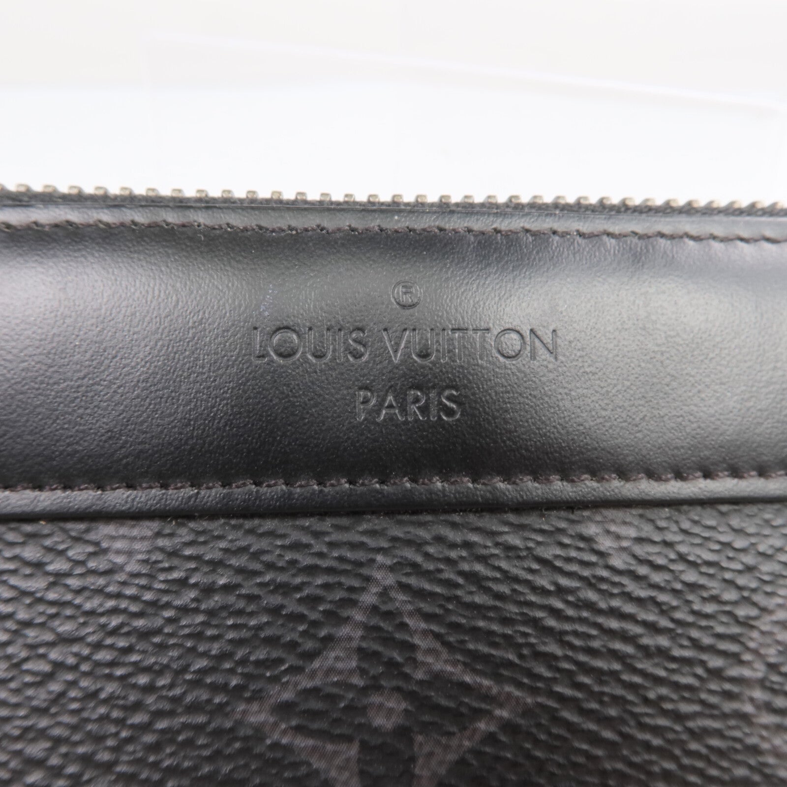 LOUIS VUITTON Monogram Eclipse Pochette Discovery PM銀扣手拿包