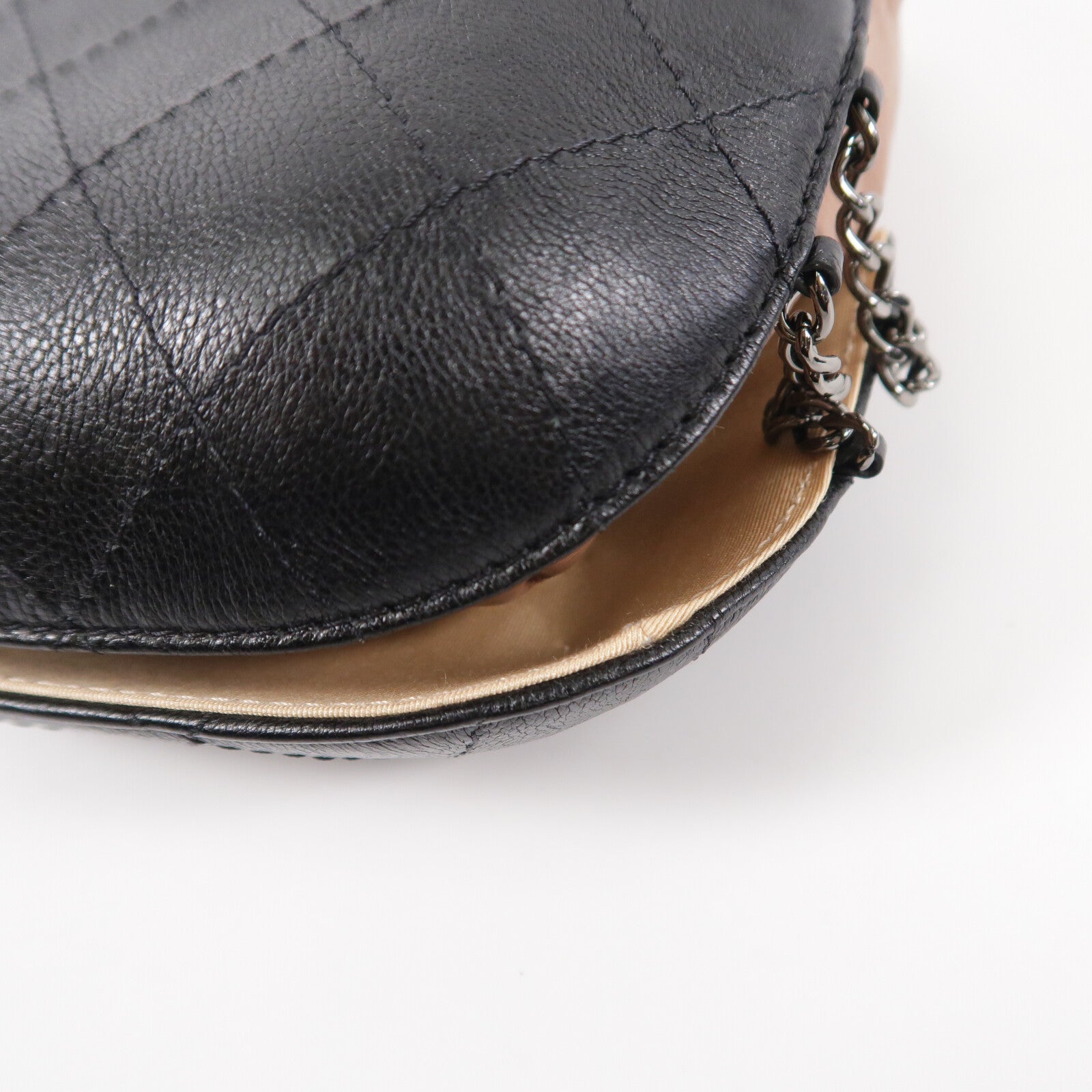 CHANEL 牛皮皮革Small Gabrielle Bcuket Bag鏈帶肩背袋