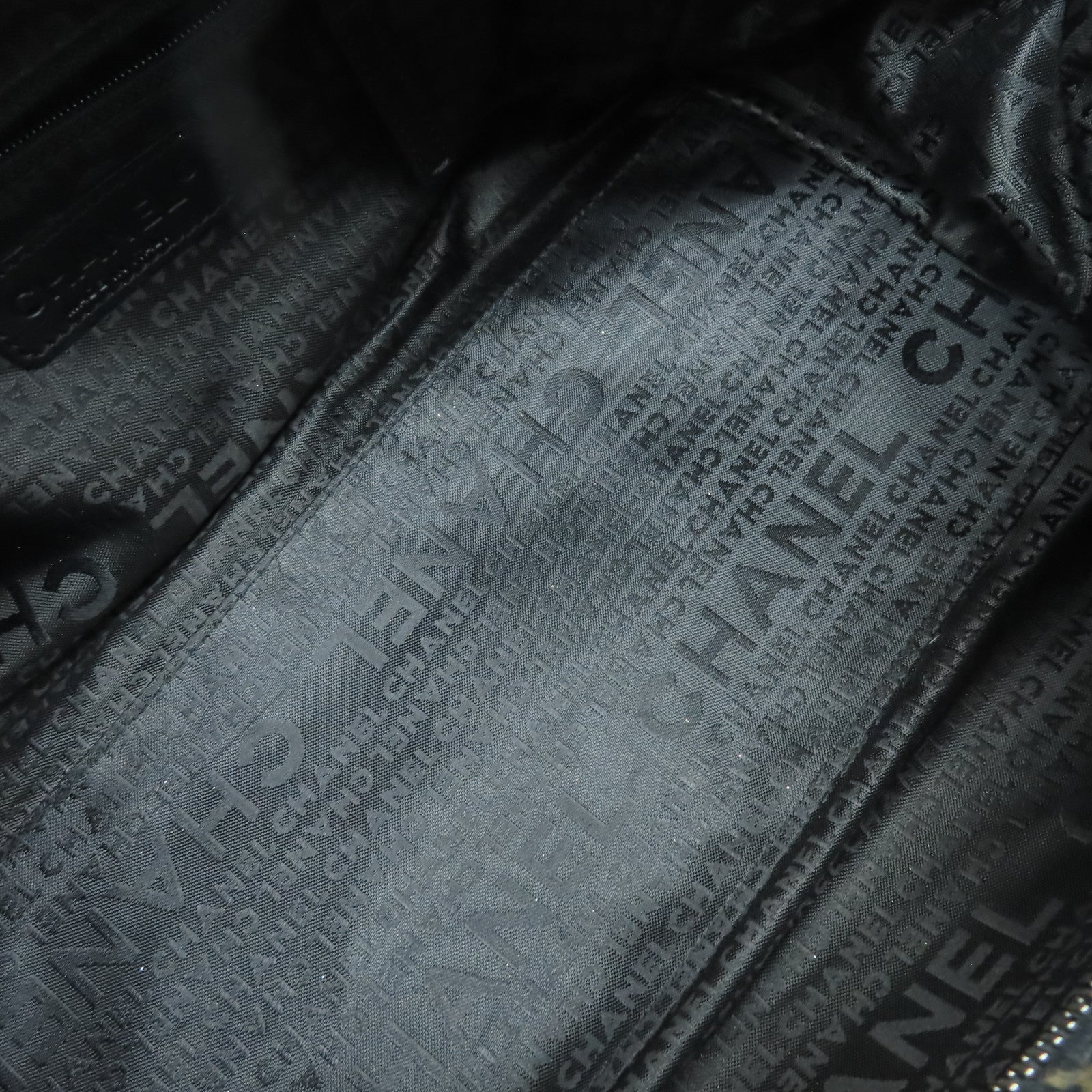 CHANEL 【清倉大減價】麂皮皮革Chain Shoulder銀扣鏈帶肩背袋黑色
