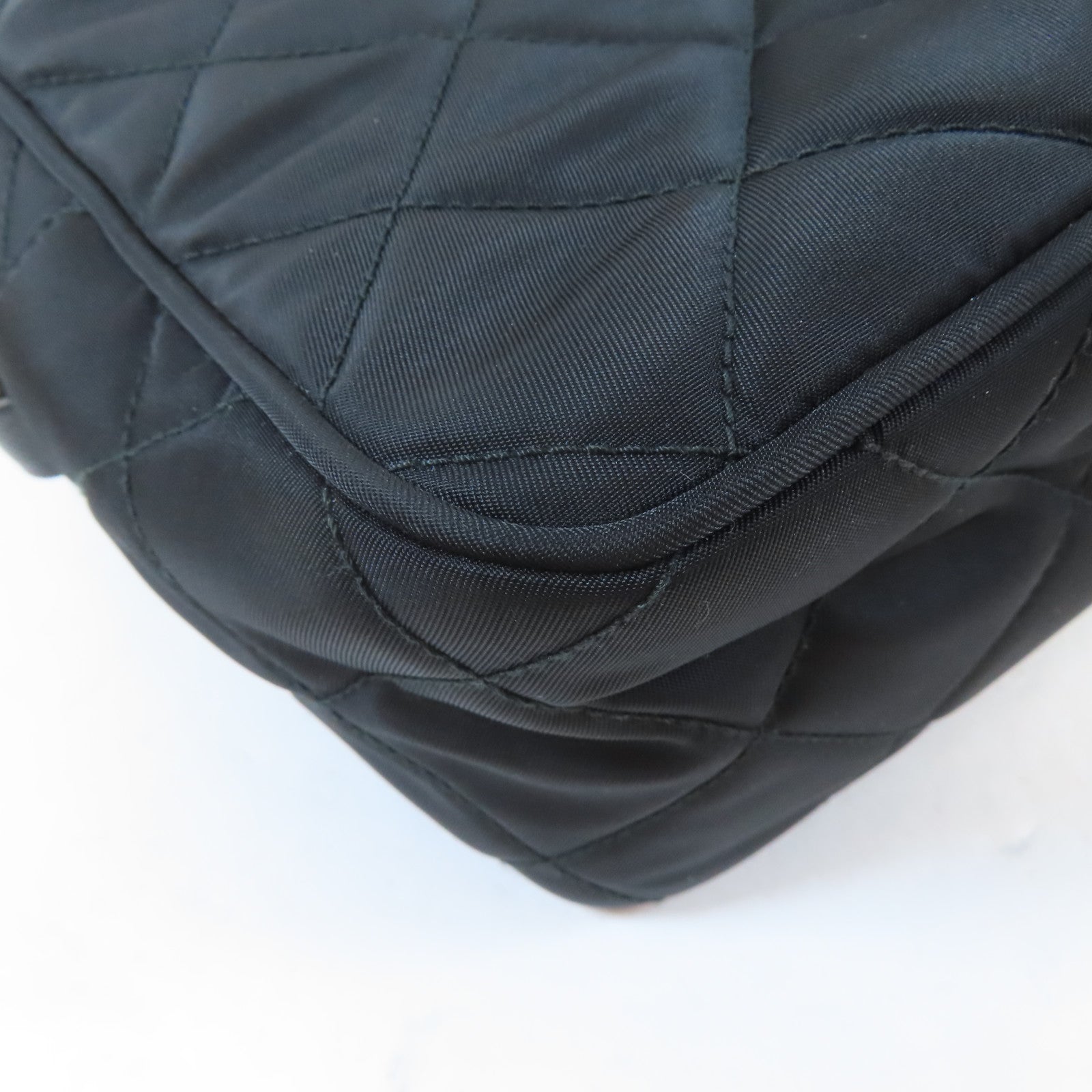 PRADA 尼龍Shoulder Bag金扣肩背袋黑色