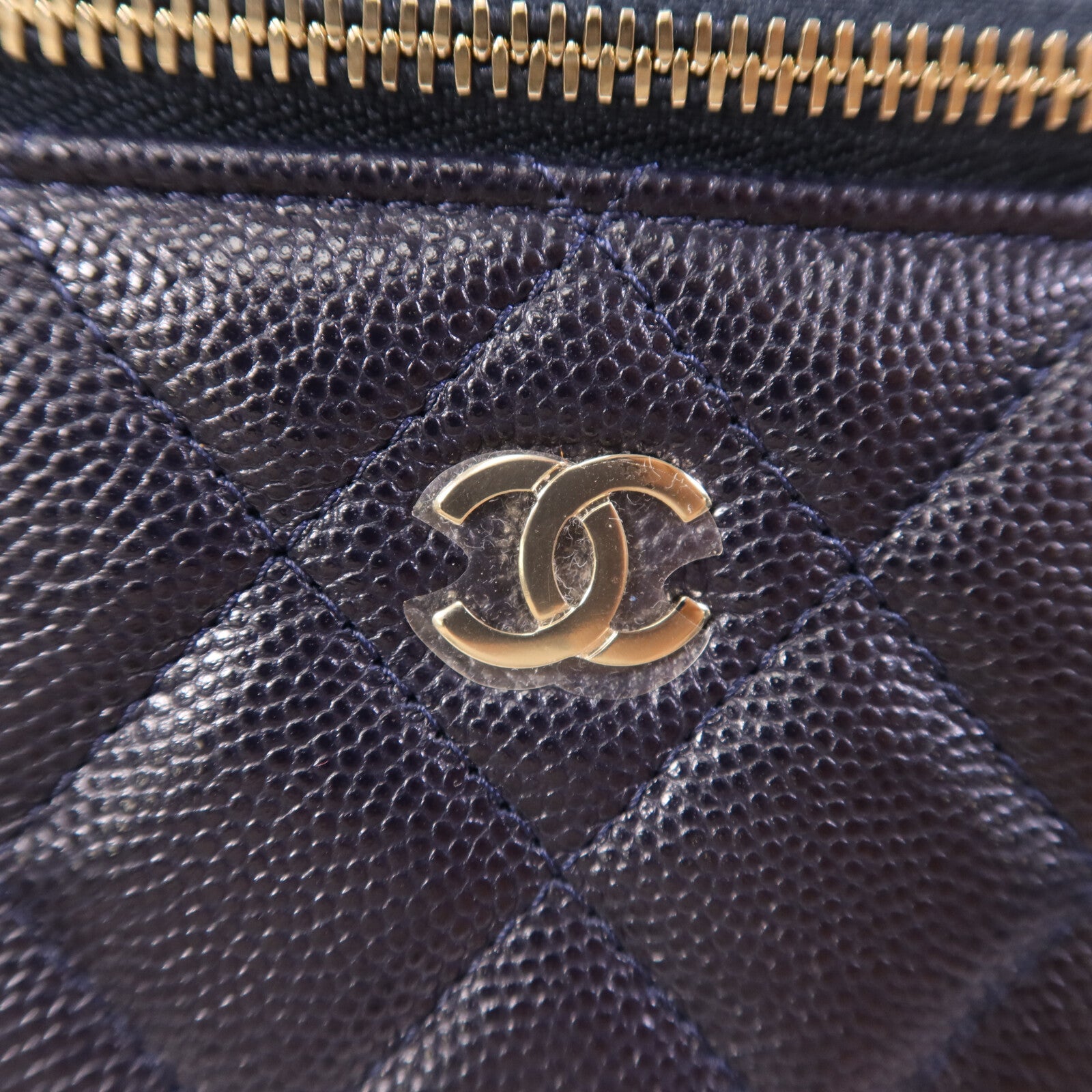CHANEL 牛皮皮革Vanity Case金扣鏈帶肩背袋