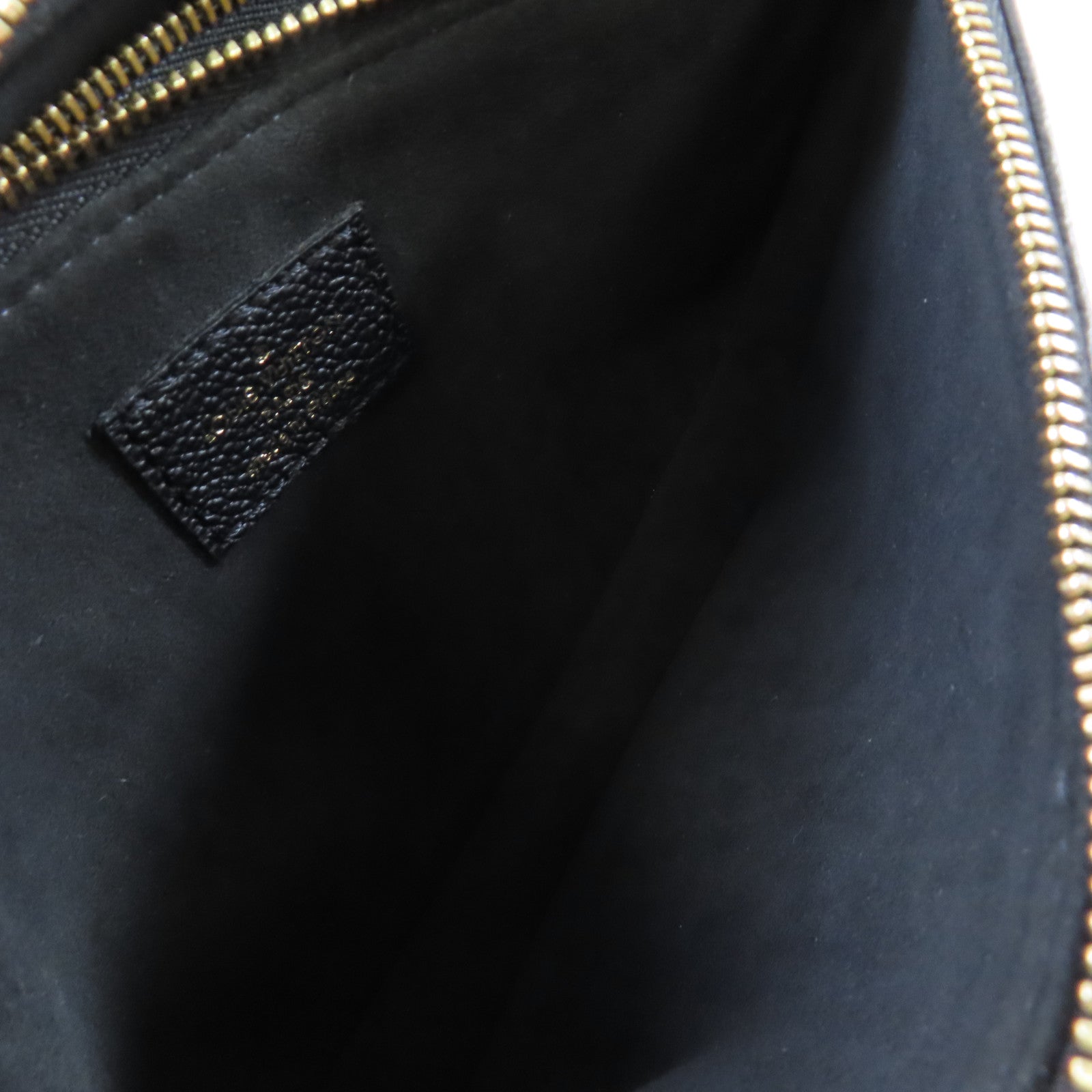 LOUIS VUITTON Monogram Empreinte Multi Pochette Accessoires Shoulder Bag金扣肩背袋黑色