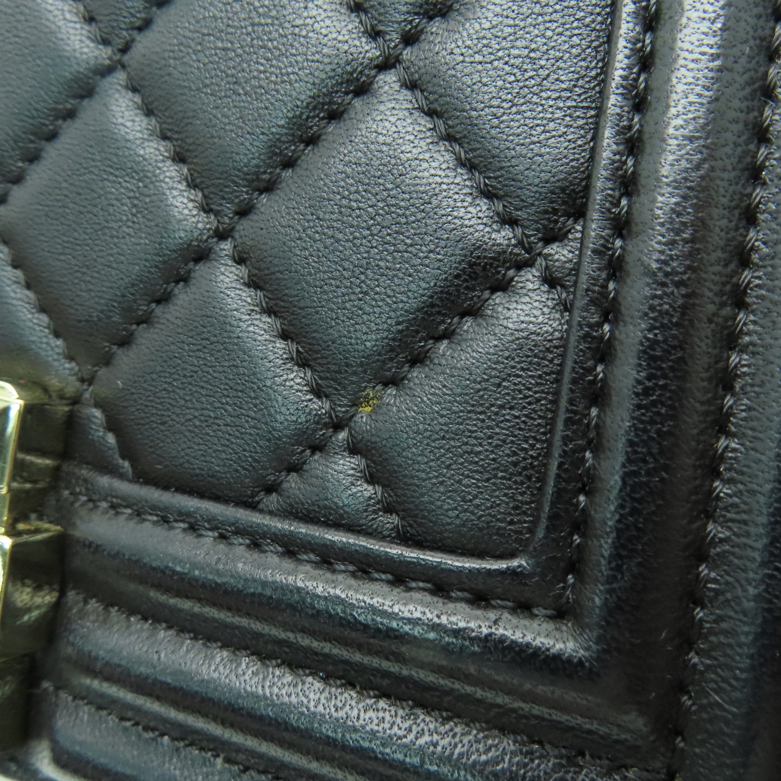 CHANEL 菱格羊皮皮革Chain Shoulder金扣鏈帶肩背袋黑色