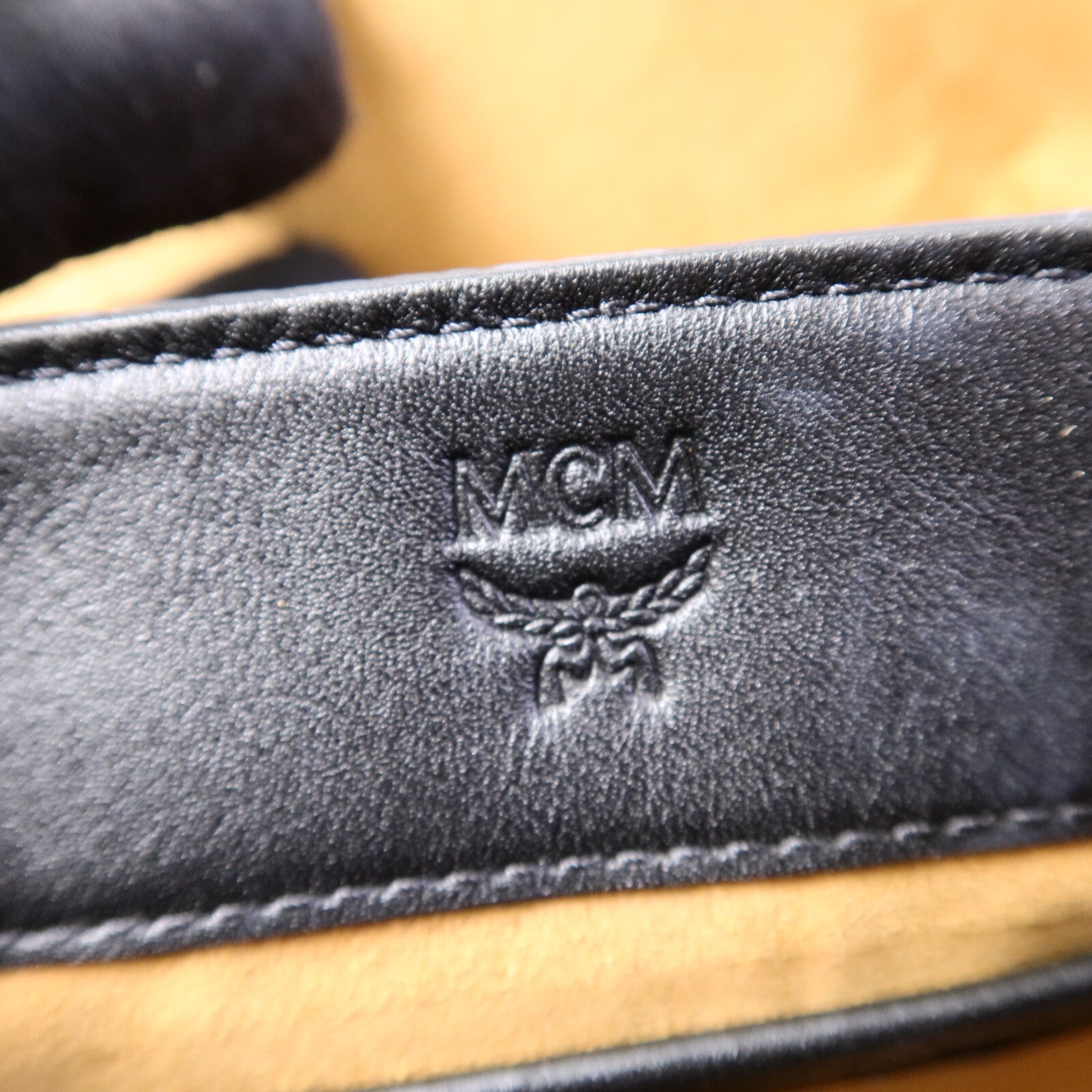 MCM 塗層帆布/牛皮皮革Aren N/S Crossbody Bag肩背袋