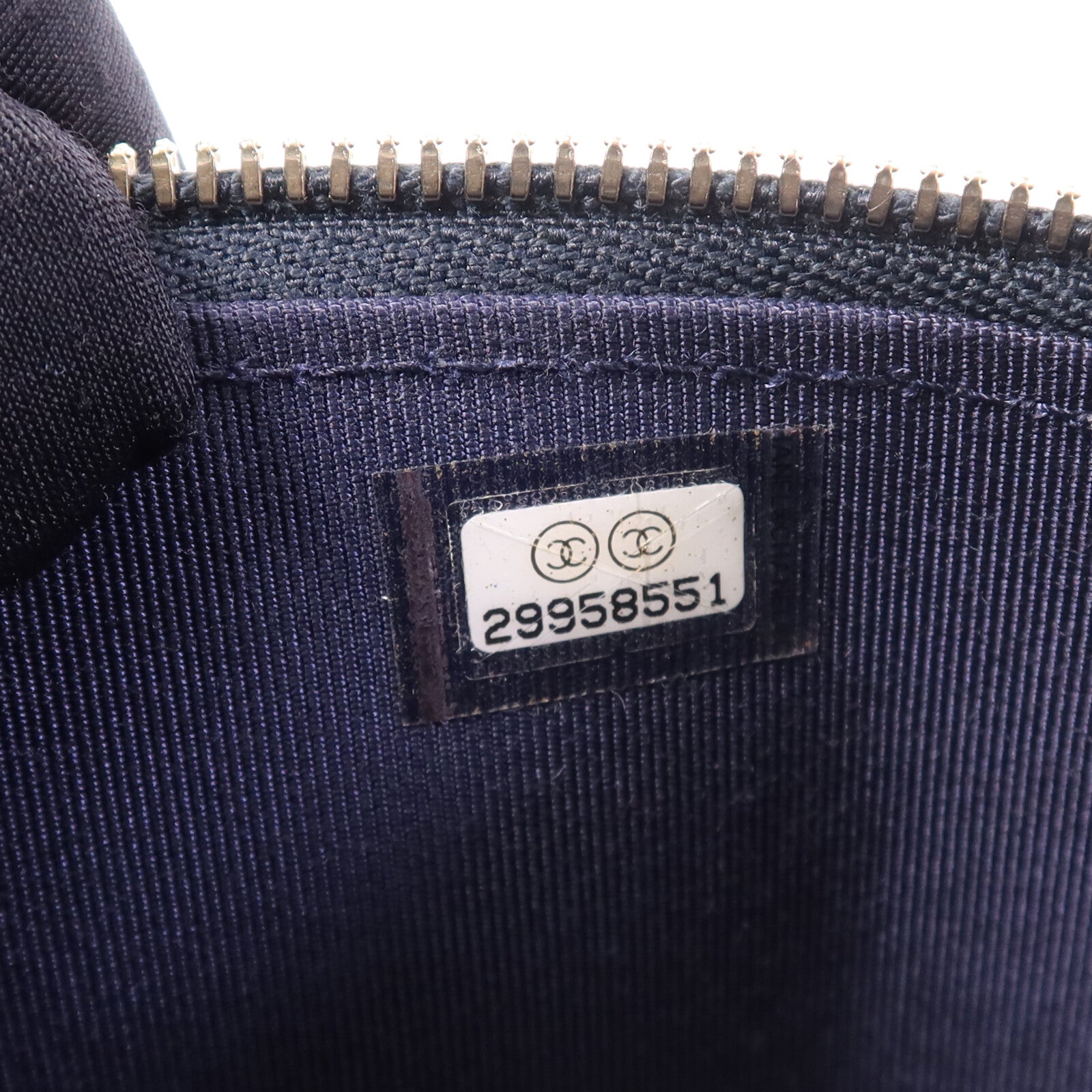 CHANEL 牛皮皮革Vanity Case金扣鏈帶肩背袋