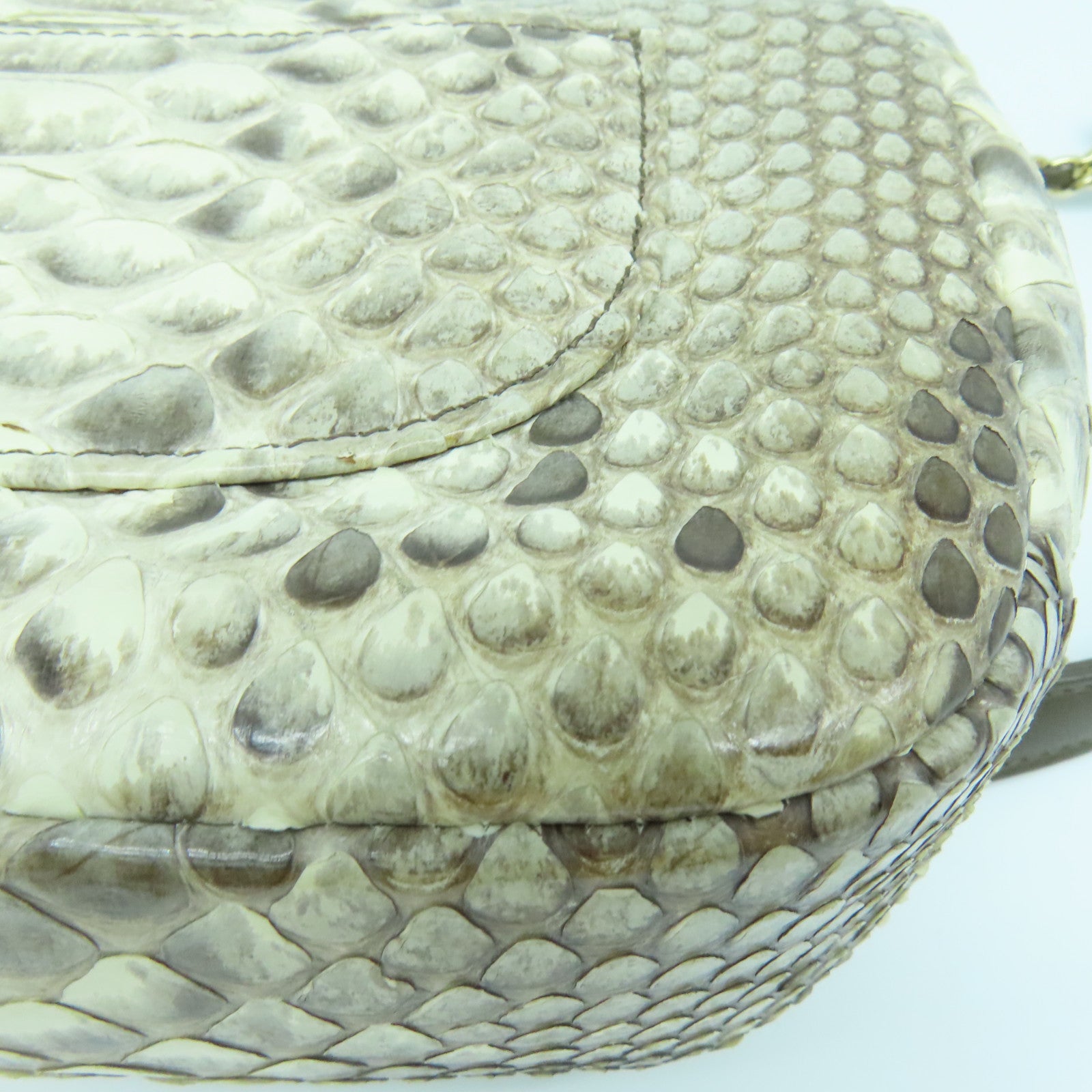 CHANEL 蛇皮皮革2way Shoulder金扣手挽肩背两用袋米色