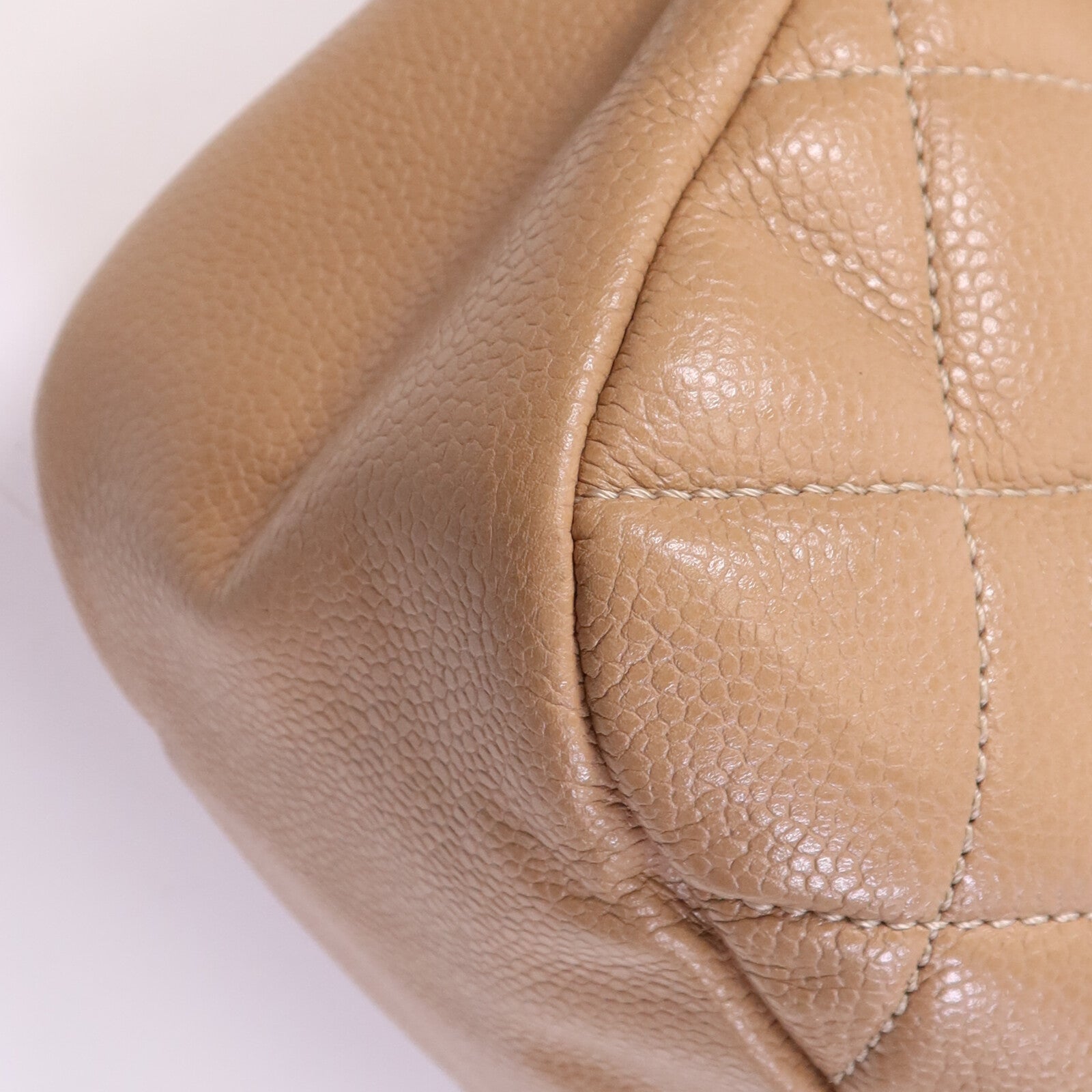 CHANEL 牛皮皮革CC Matelasse Shoulder Bag銀扣肩背袋