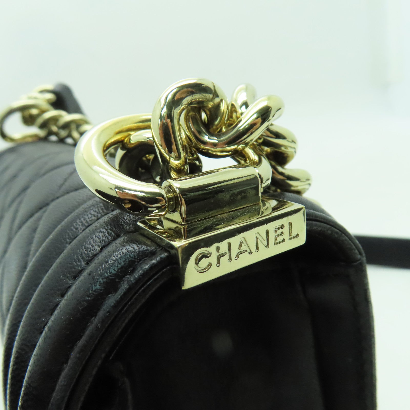 CHANEL 菱格羊皮皮革Chain Shoulder金扣鏈帶肩背袋黑色