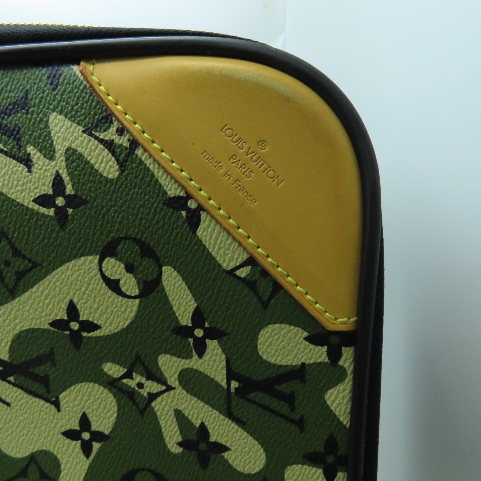 LOUIS VUITTON **【激減優惠】Monogram Camouflage Pegase 60金扣行李箱綠色