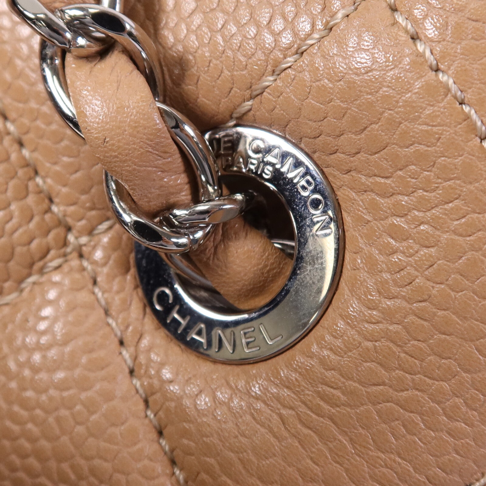 CHANEL 牛皮皮革CC Matelasse Shoulder Bag銀扣肩背袋