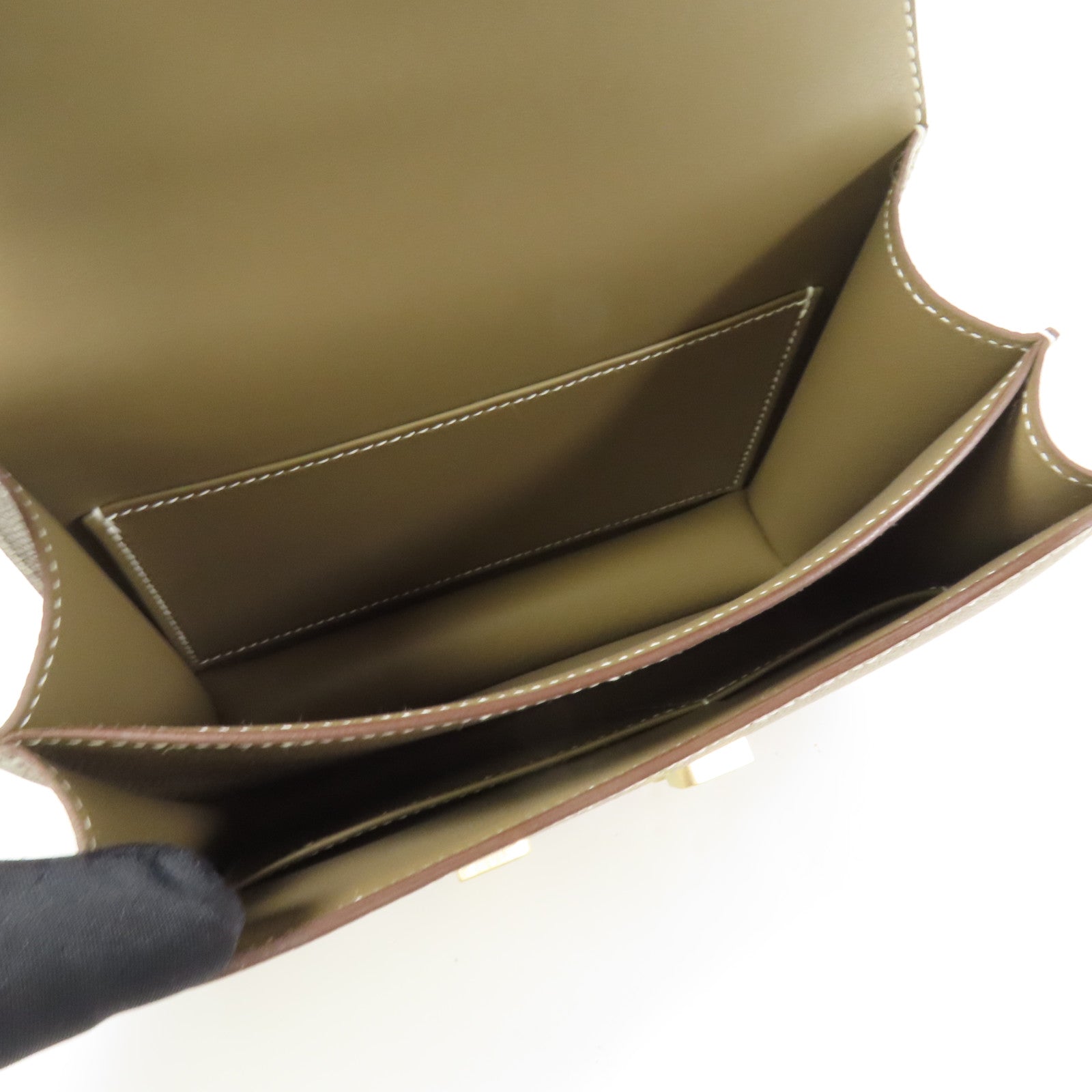 HERMES Epsom皮革Constance Mini金扣肩背袋Etoupe