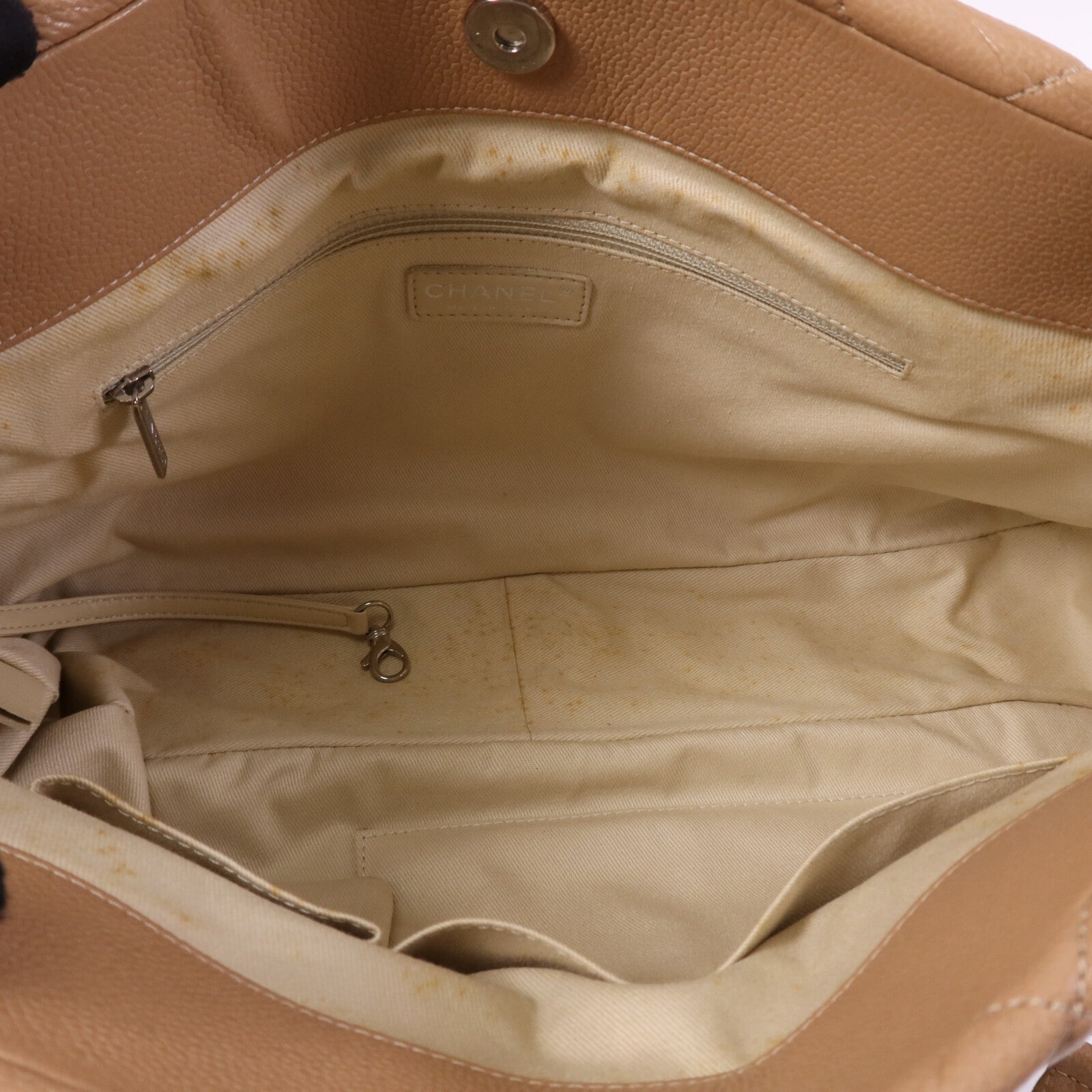 CHANEL 牛皮皮革CC Matelasse Shoulder Bag銀扣肩背袋