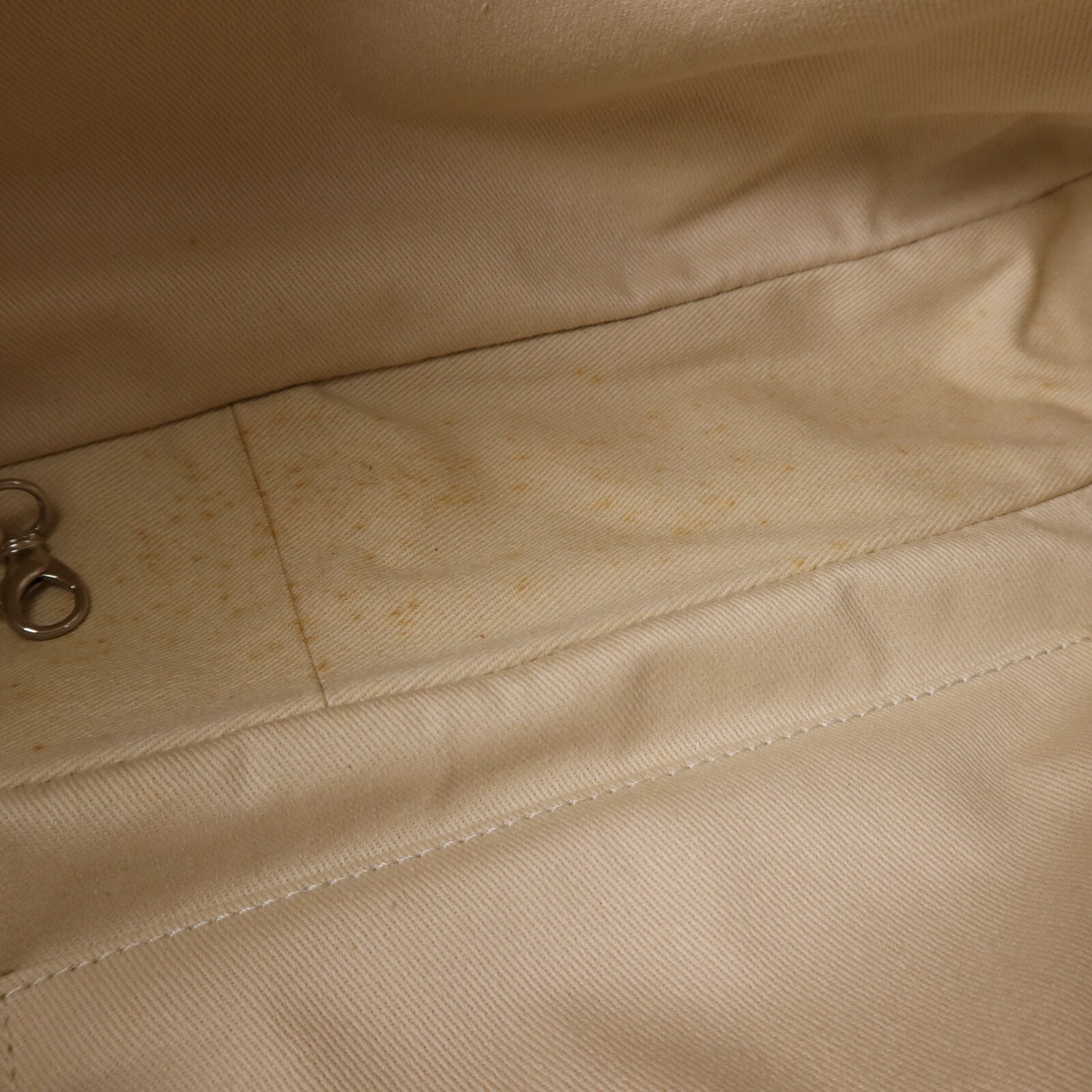 CHANEL 牛皮皮革CC Matelasse Shoulder Bag銀扣肩背袋