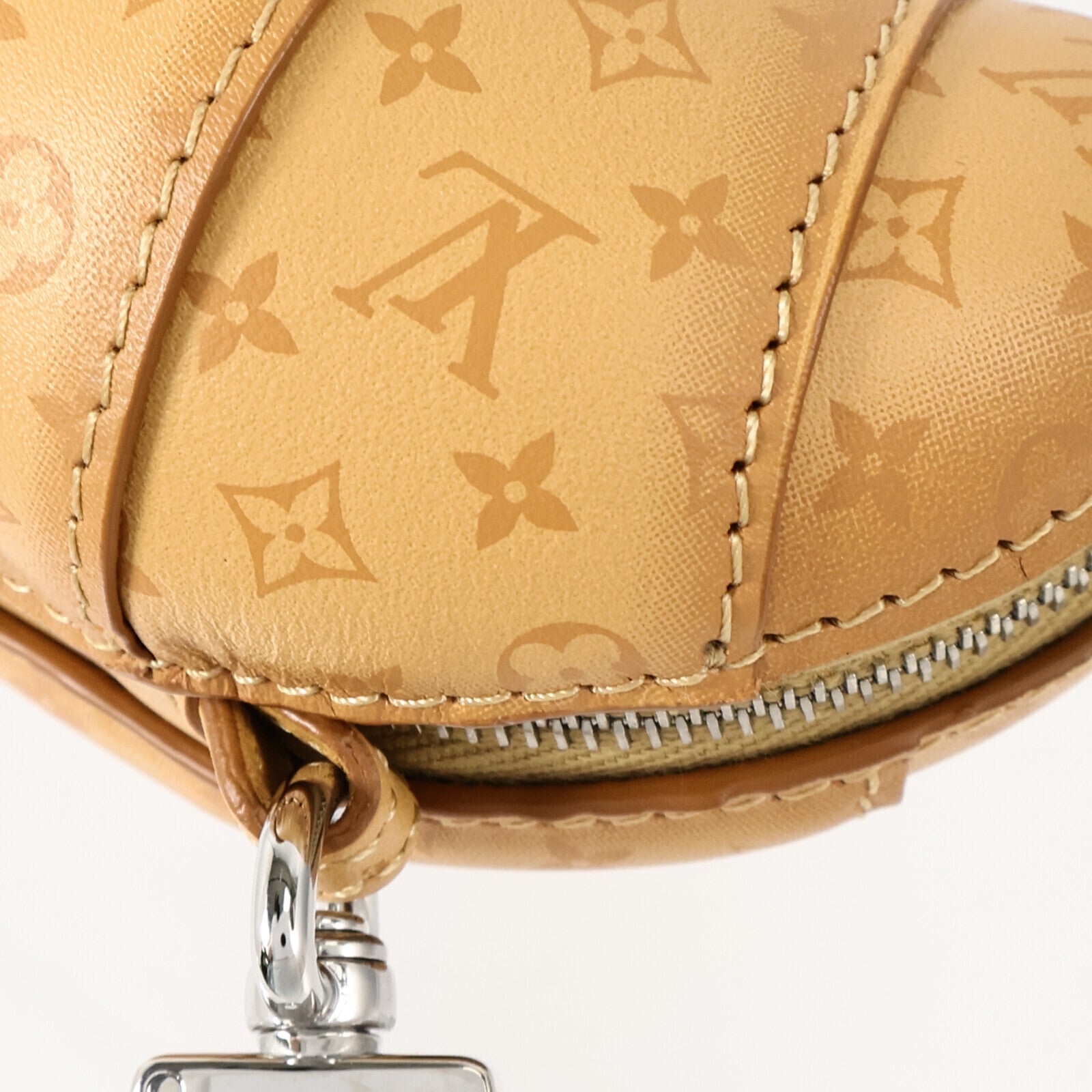 LOUIS VUITTON Monogram Gradient Croissant Key Charm銀扣鎖匙掛飾
