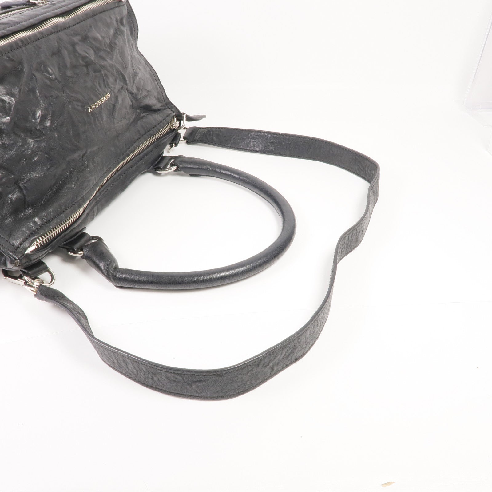 GIVENCHY 牛皮皮革Pandora Medium銀扣手挽肩背兩用袋
