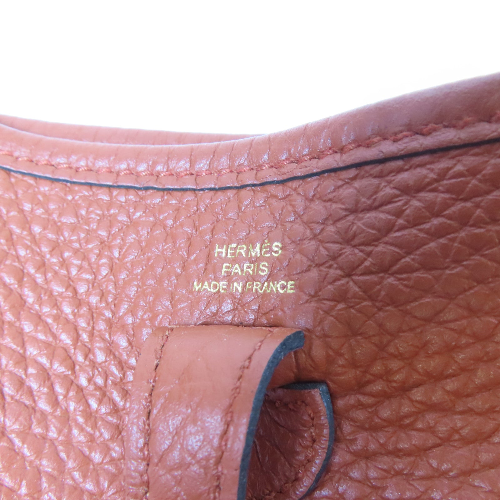 HERMES Clemence皮革Evelyne TPM金扣肩背袋駝色偏紅色