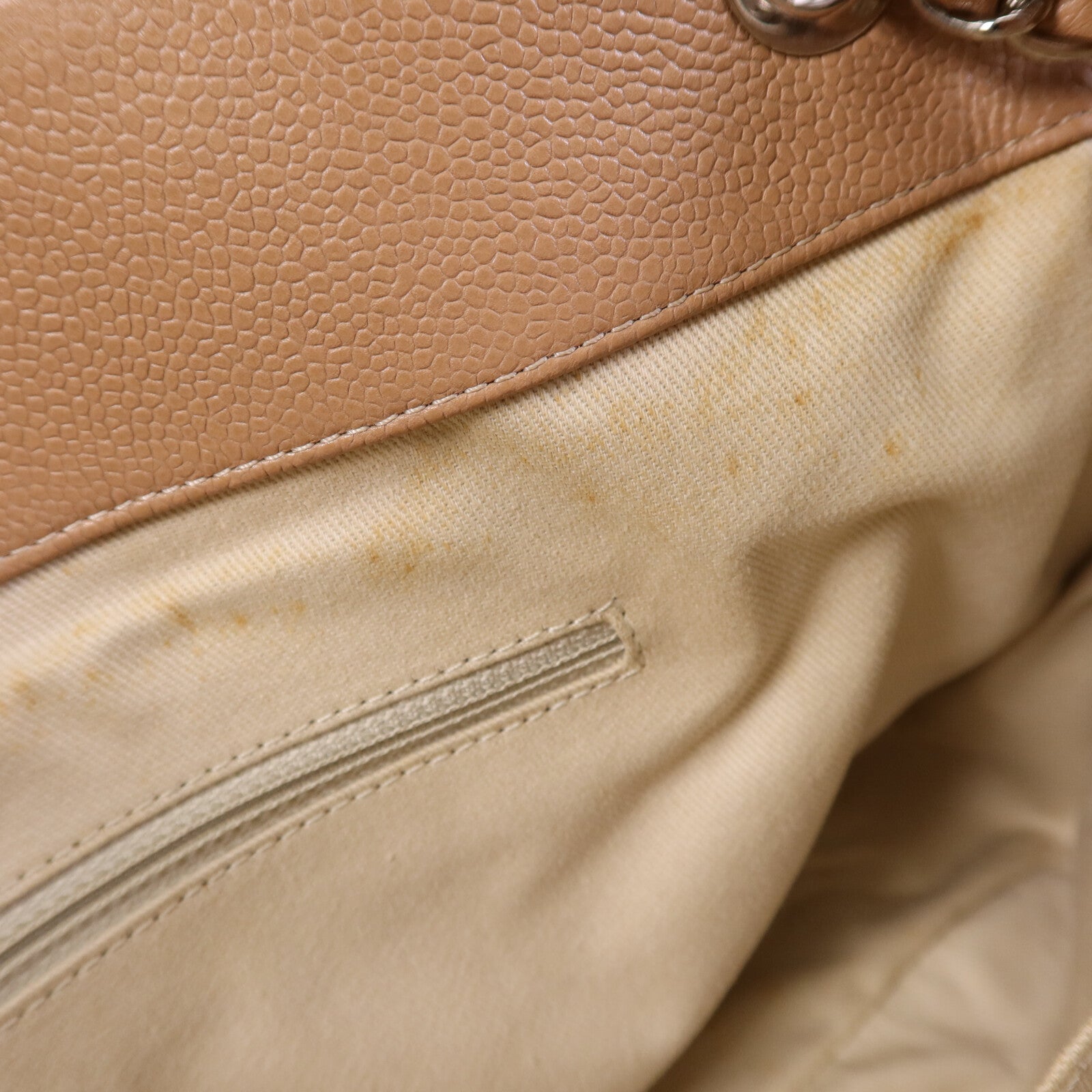 CHANEL 牛皮皮革CC Matelasse Shoulder Bag銀扣肩背袋