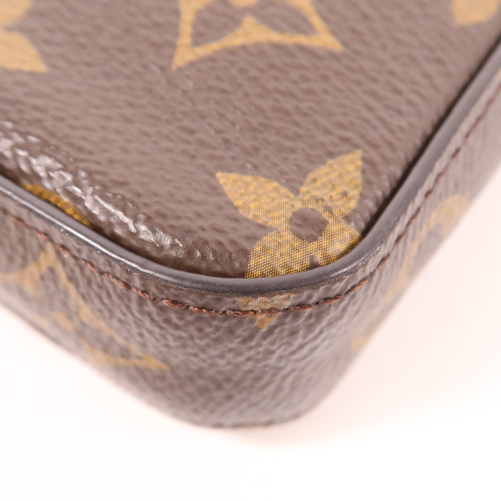 LOUIS VUITTON Monogram Pochette Felicie金扣鏈帶肩背袋