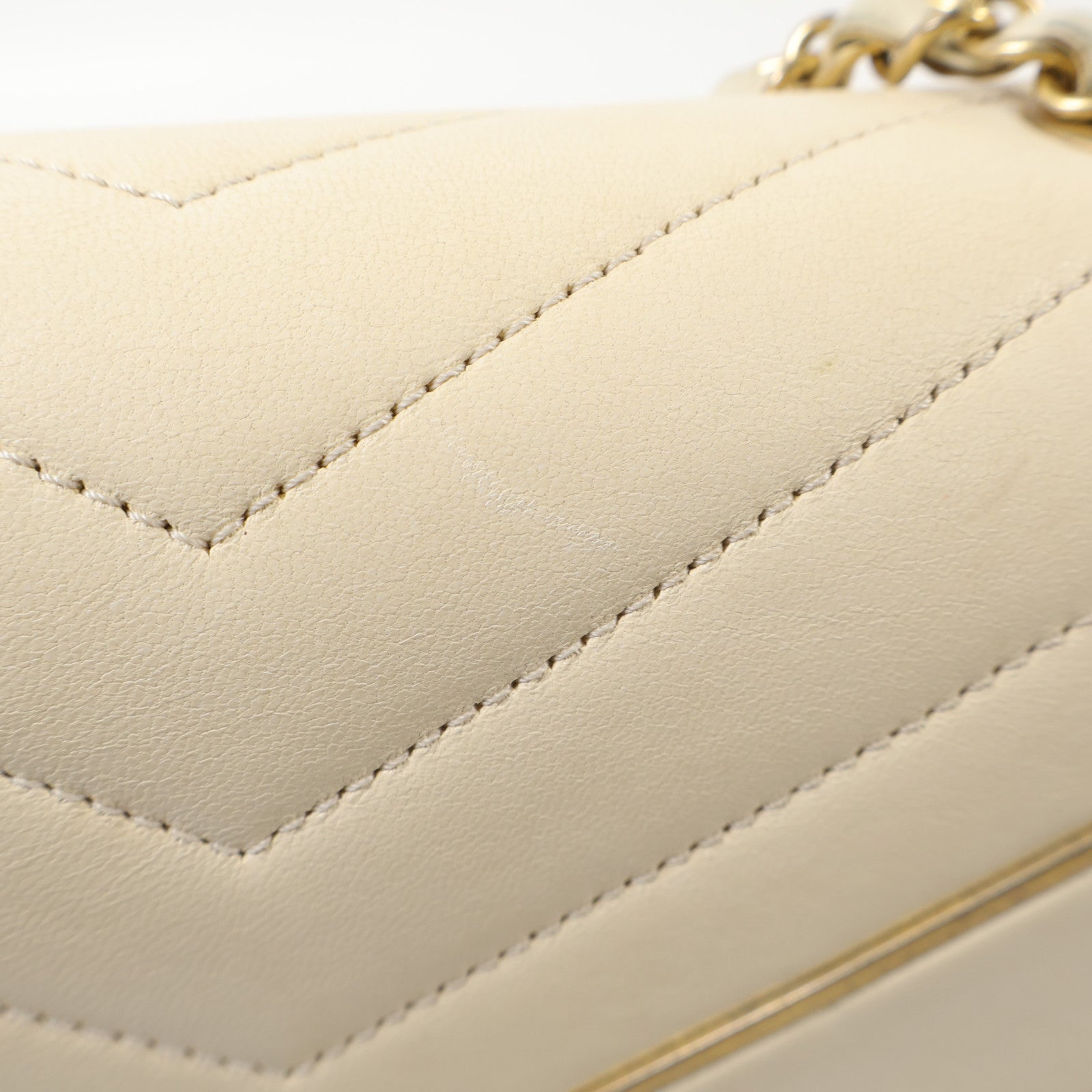CHANEL 牛皮皮革Chain Shoulder金扣鏈帶肩背袋