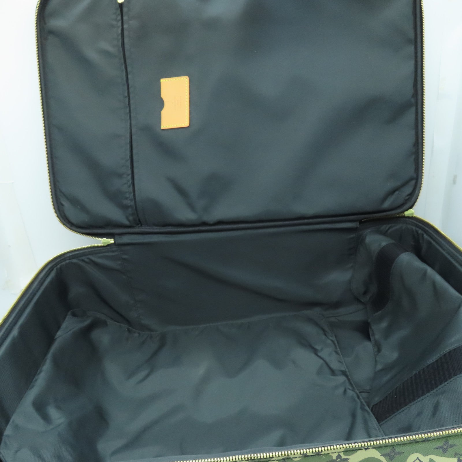 LOUIS VUITTON **【激減優惠】Monogram Camouflage Pegase 60金扣行李箱綠色