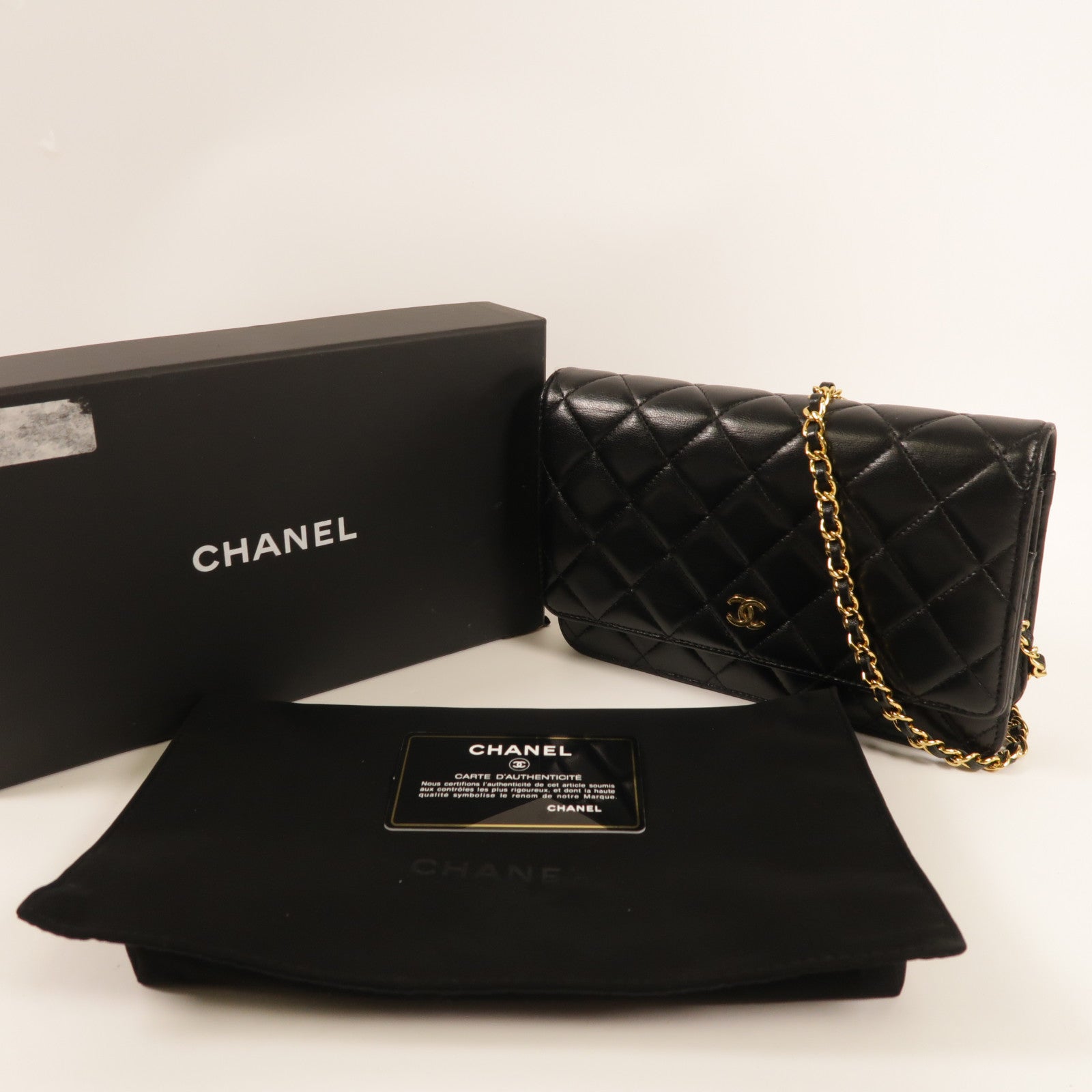 CHANEL 羊皮皮革Wallet On Chain金扣鏈帶肩背袋黑色