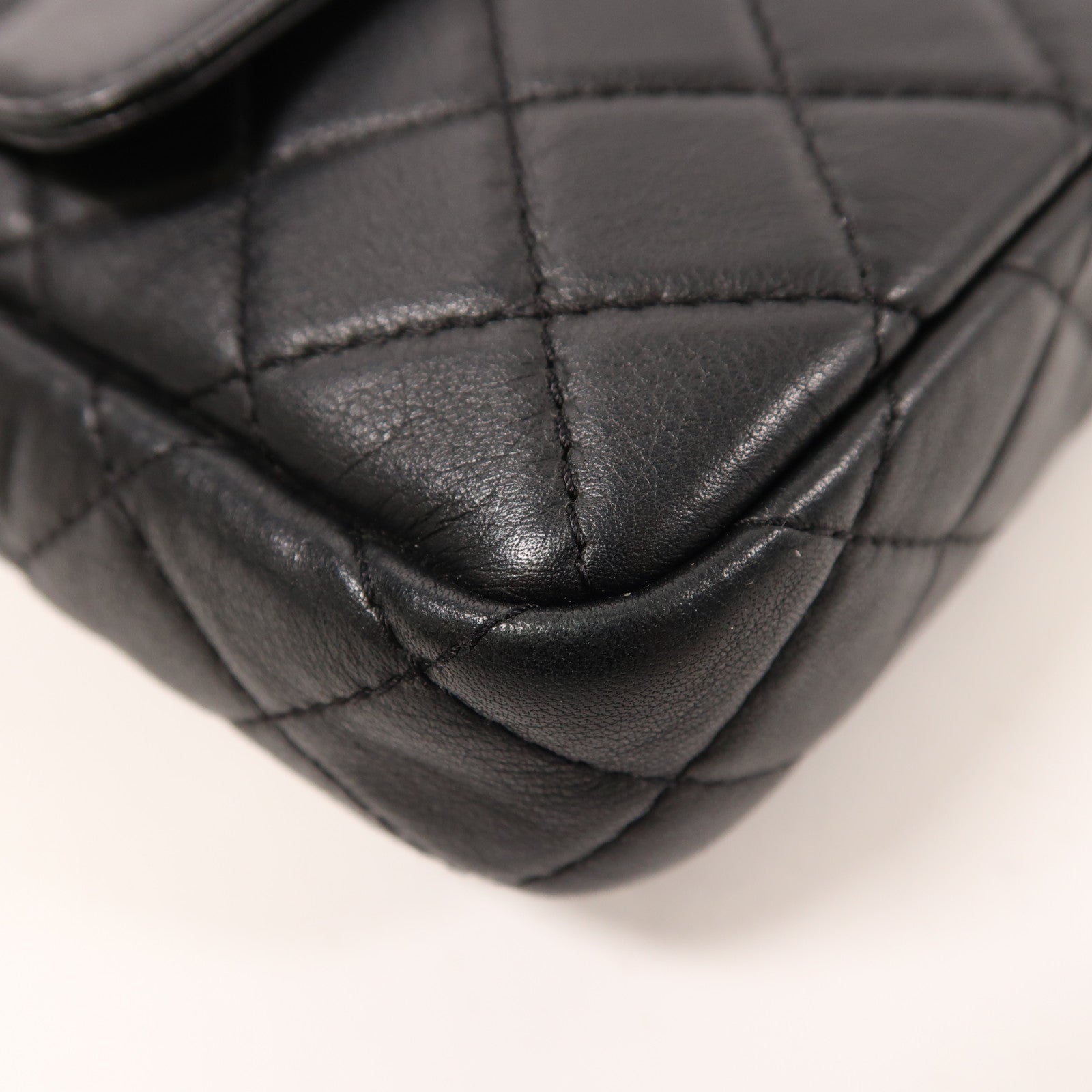 CHANEL 羊皮皮革Chain Shoulder銀扣鏈帶肩背袋