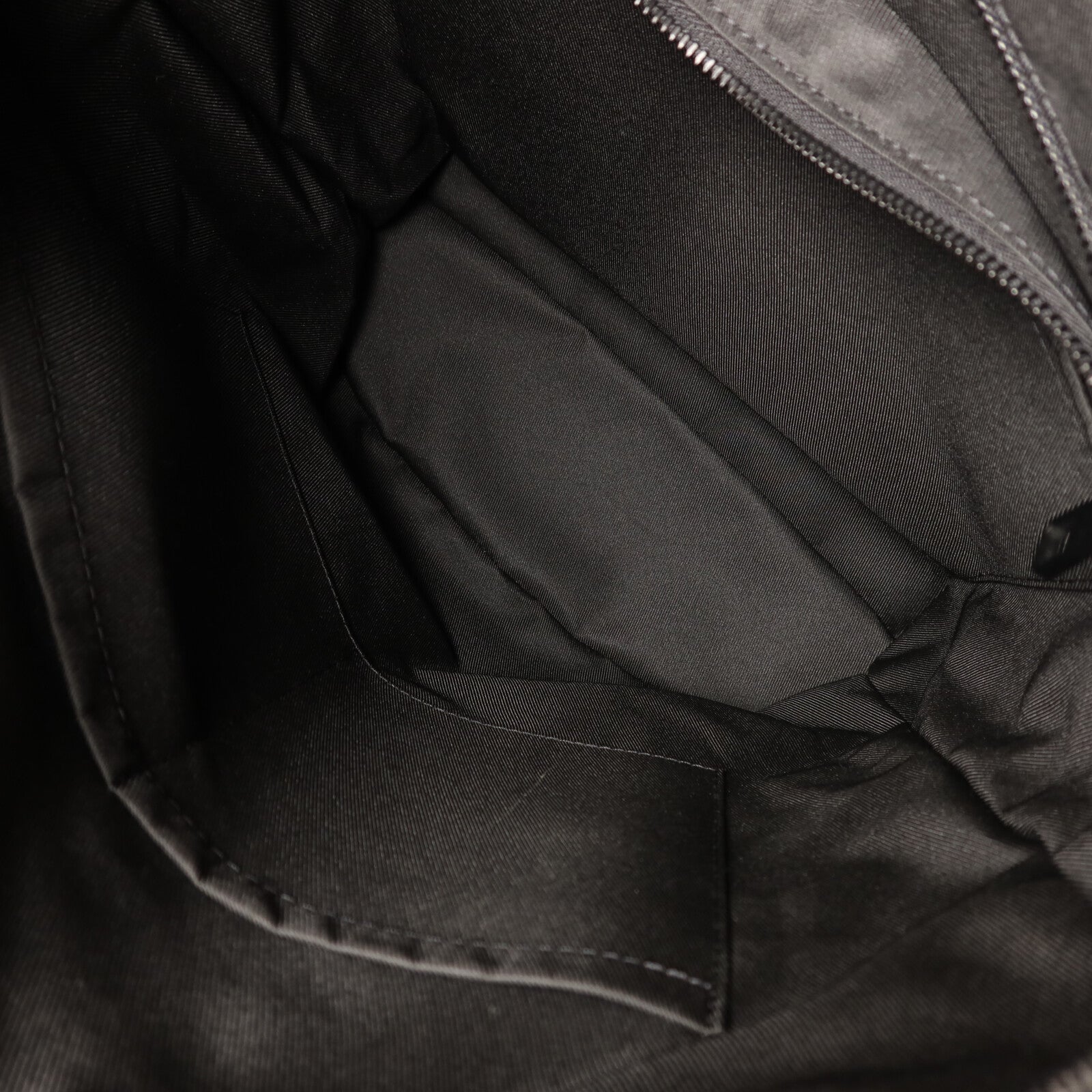 LOUIS VUITTON Monogram Taurillon Christopher PM背包
