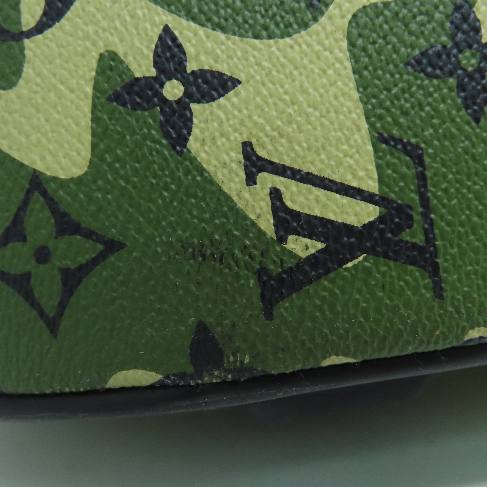 LOUIS VUITTON **【激減優惠】Monogram Camouflage Pegase 60金扣行李箱綠色