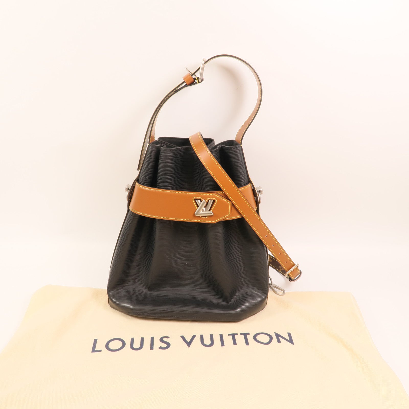 LOUIS VUITTON Epi Twist Bucket銀扣手挽肩背兩用袋