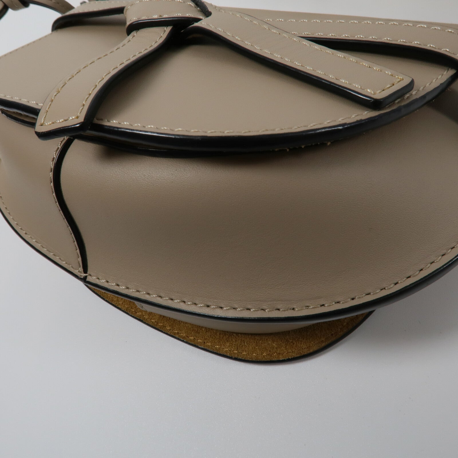 LOEWE 牛皮皮革Mini Gate肩背袋