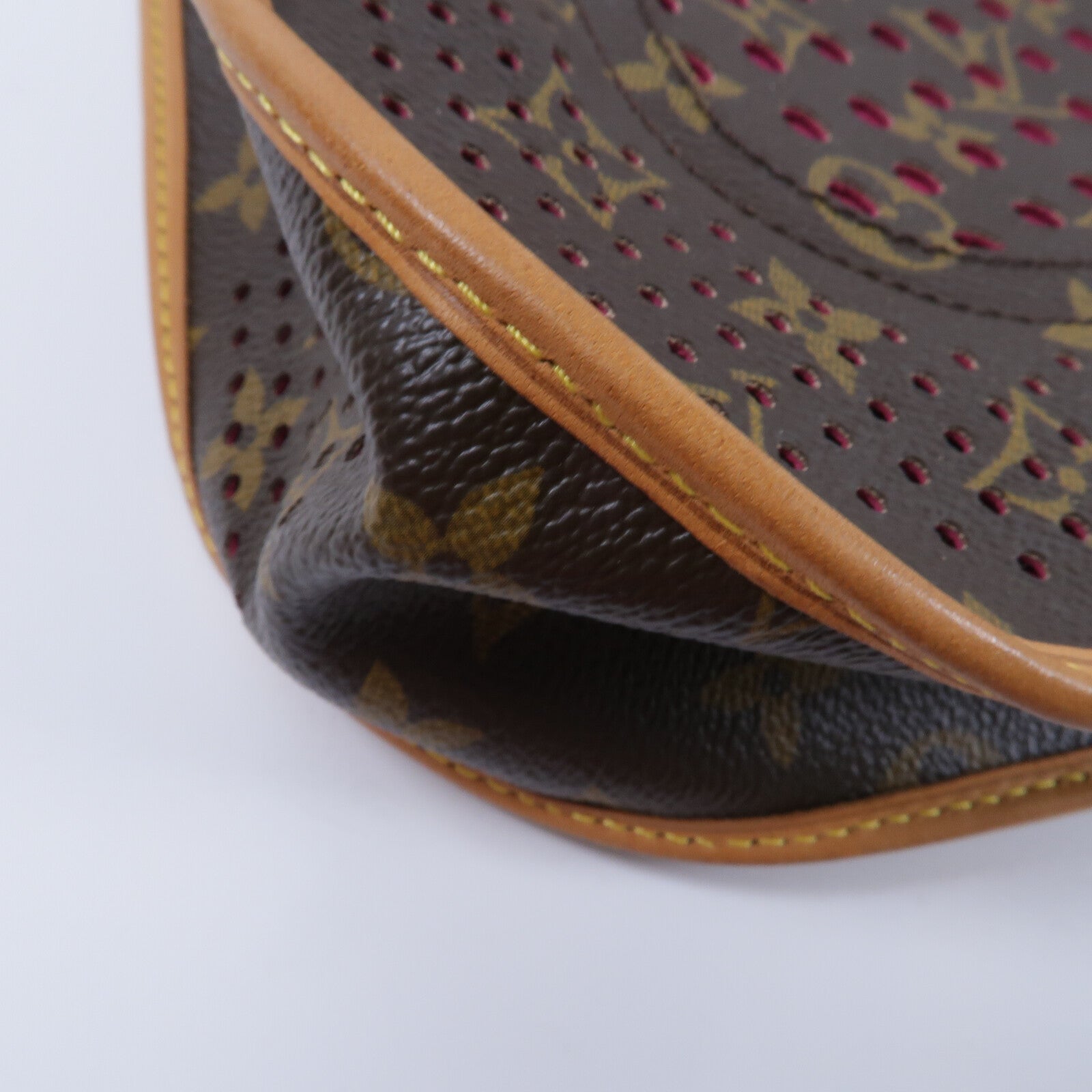 LOUIS VUITTON Monogram Perfo Musette肩背袋