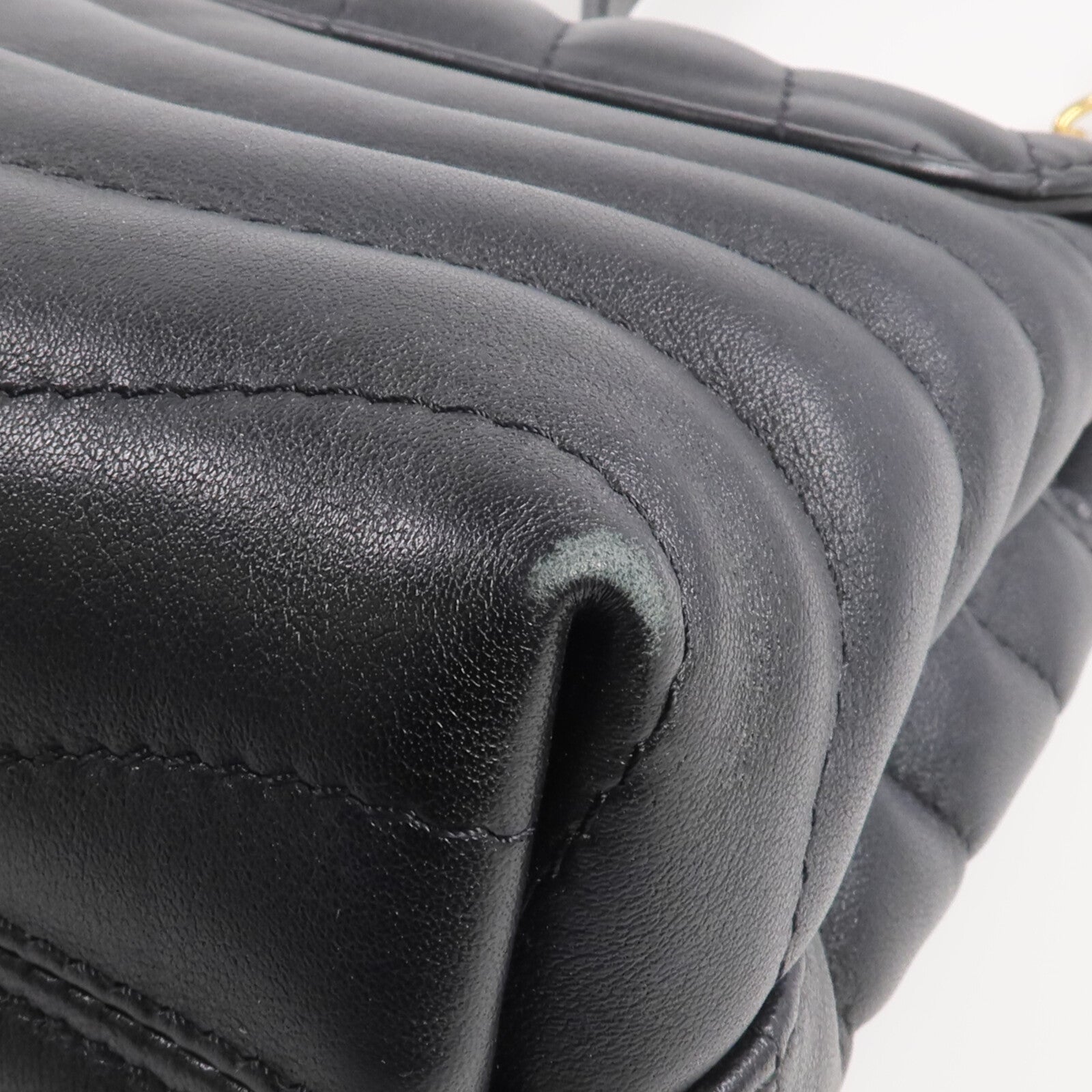 LOUIS VUITTON 牛皮皮革New Wave Chain Bag MM金扣鏈帶肩背袋