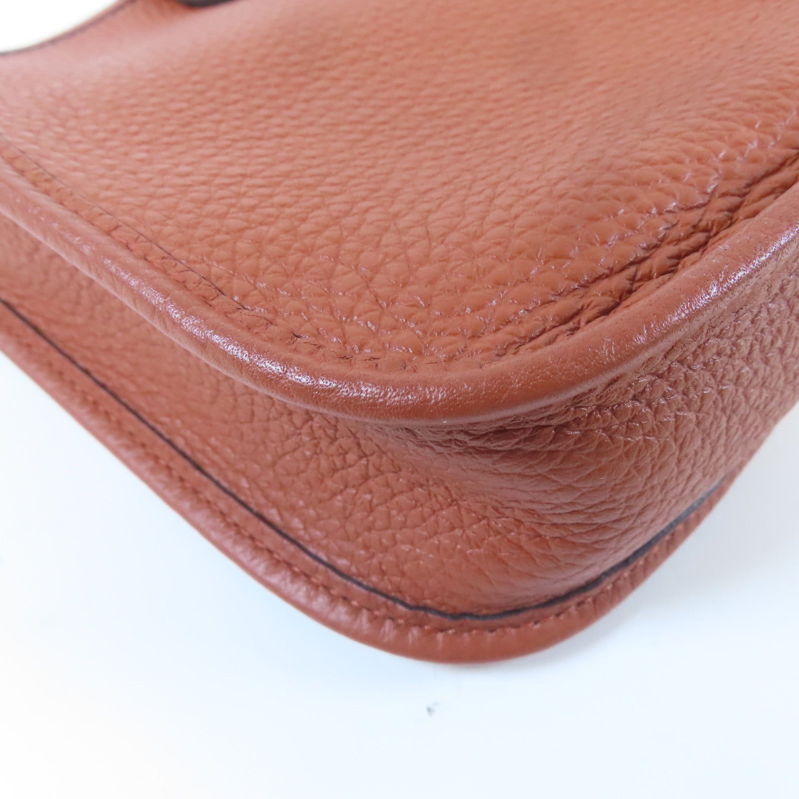 HERMES Clemence皮革Evelyne TPM金扣肩背袋駝色偏紅色
