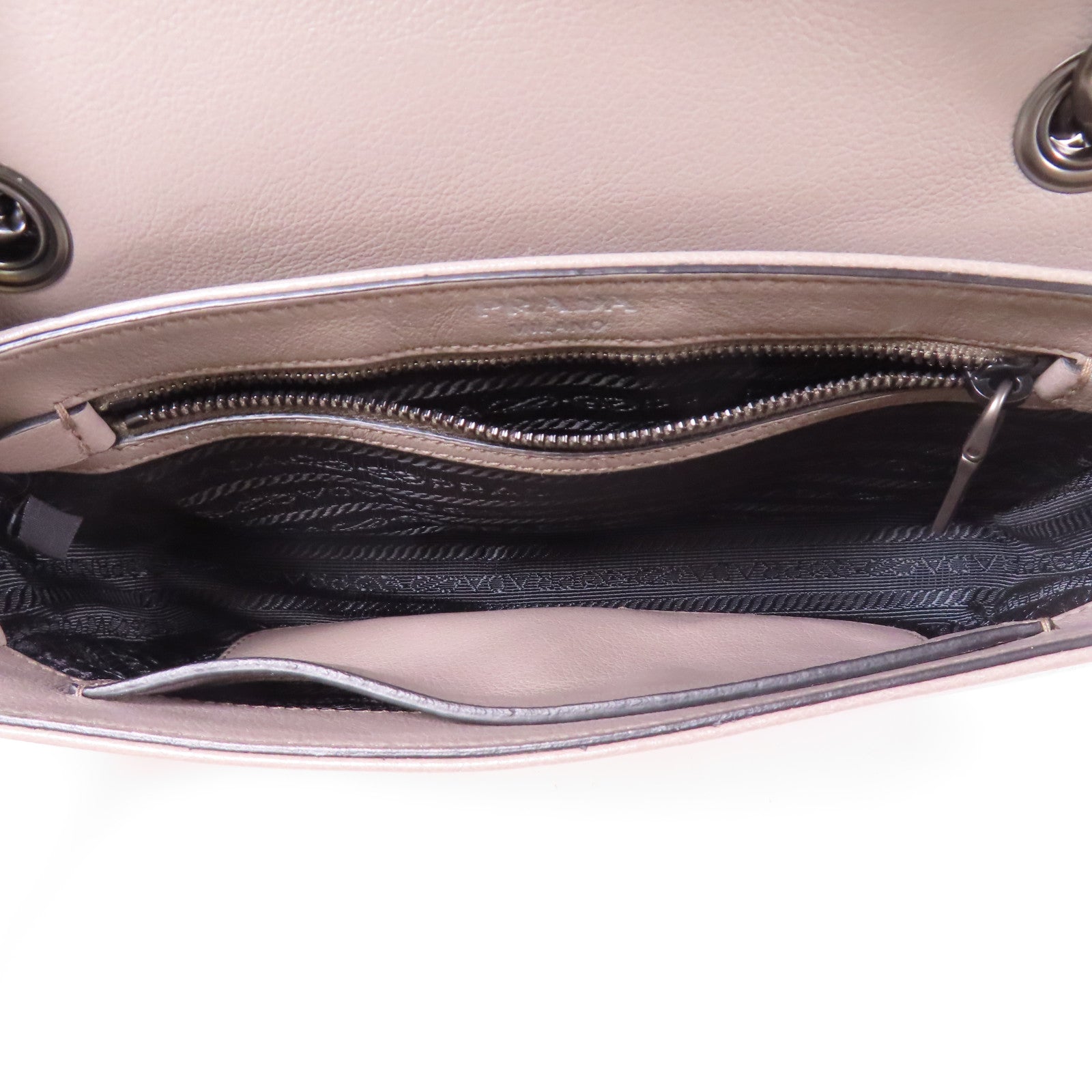 PRADA 牛皮皮革Chain Shoulder鏈帶肩背袋