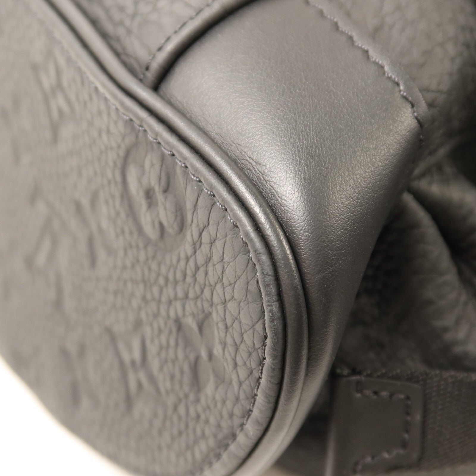 LOUIS VUITTON Monogram Taurillon Christopher PM背包
