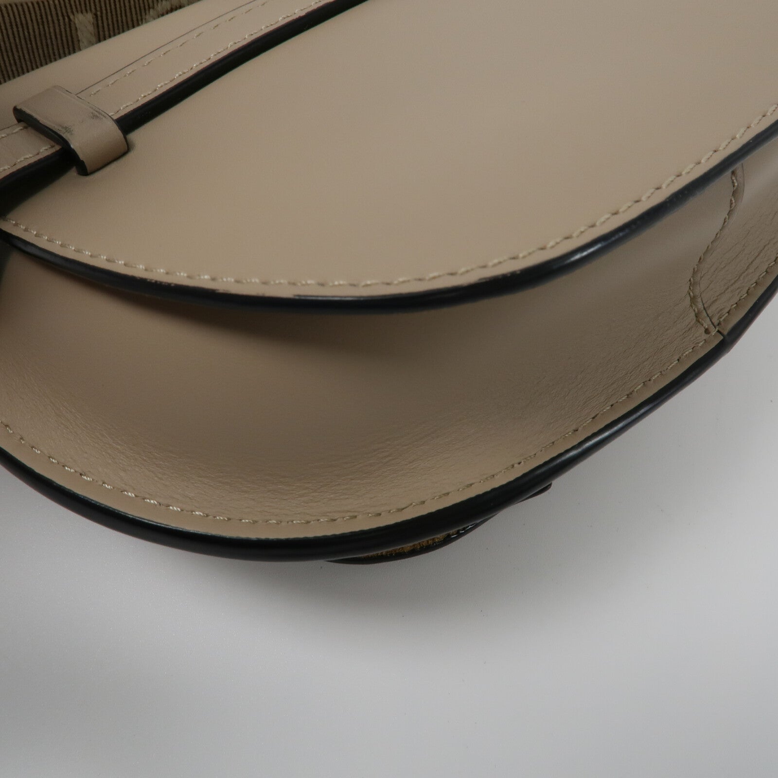 LOEWE 牛皮皮革Mini Gate肩背袋