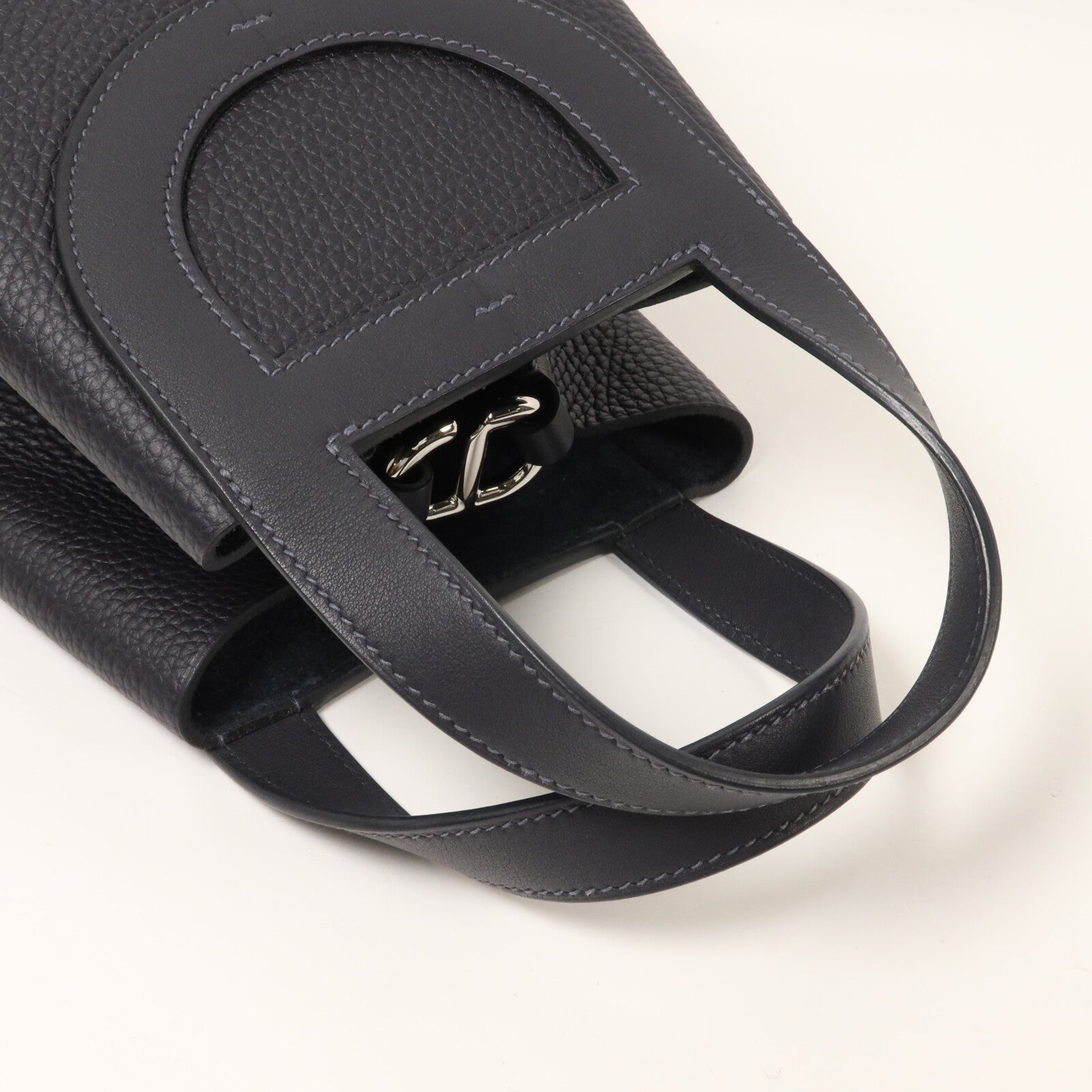 HERMES Clemence皮革In The Loop 18手挽袋Caban