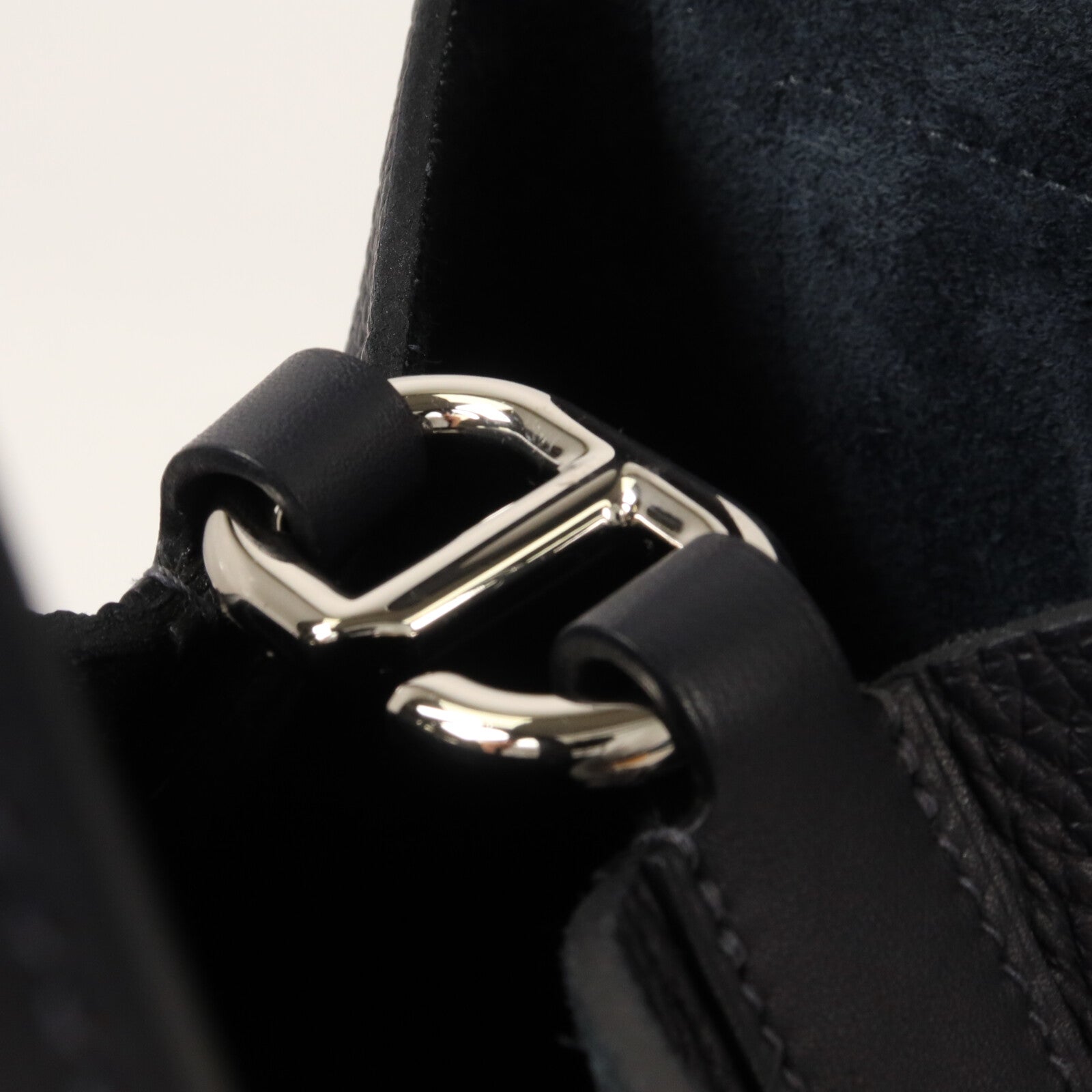 HERMES Clemence皮革In The Loop 18手挽袋Caban