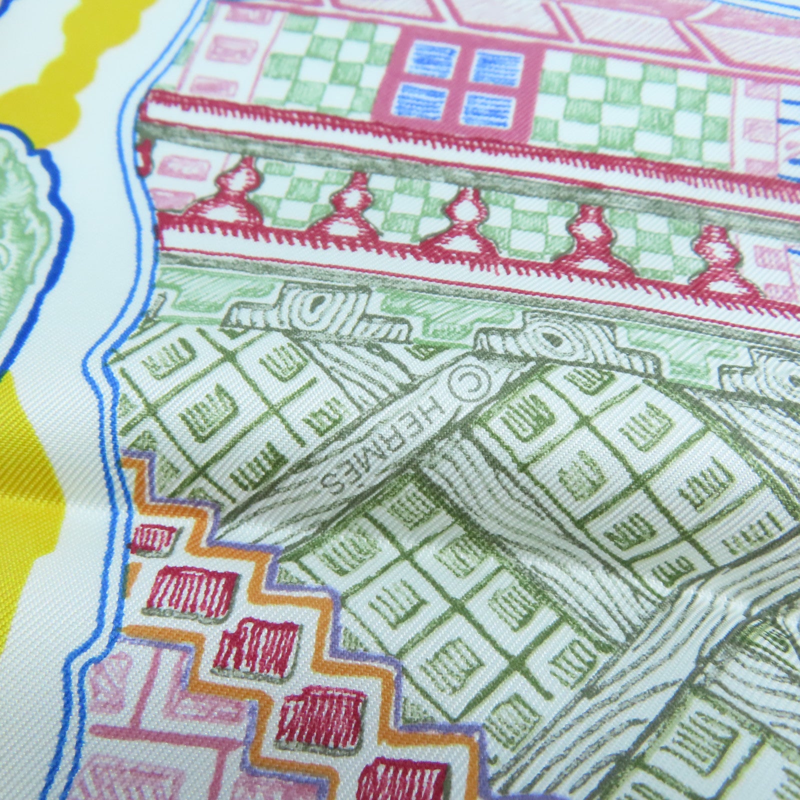 HERMES 【激減優惠】絲質Scarf 90x90cm絲巾米色/粉紅色