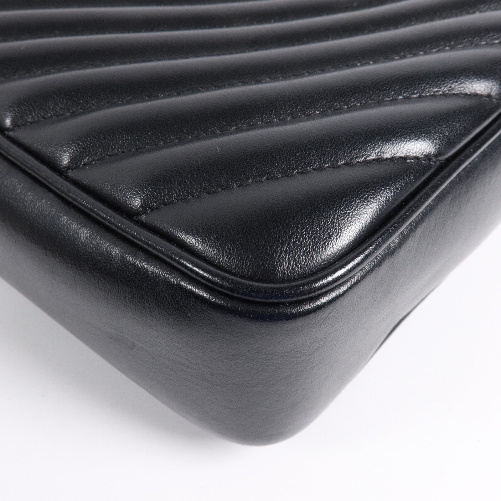 SAINT LAURENT 牛皮皮革Lou Camera Bag肩背袋
