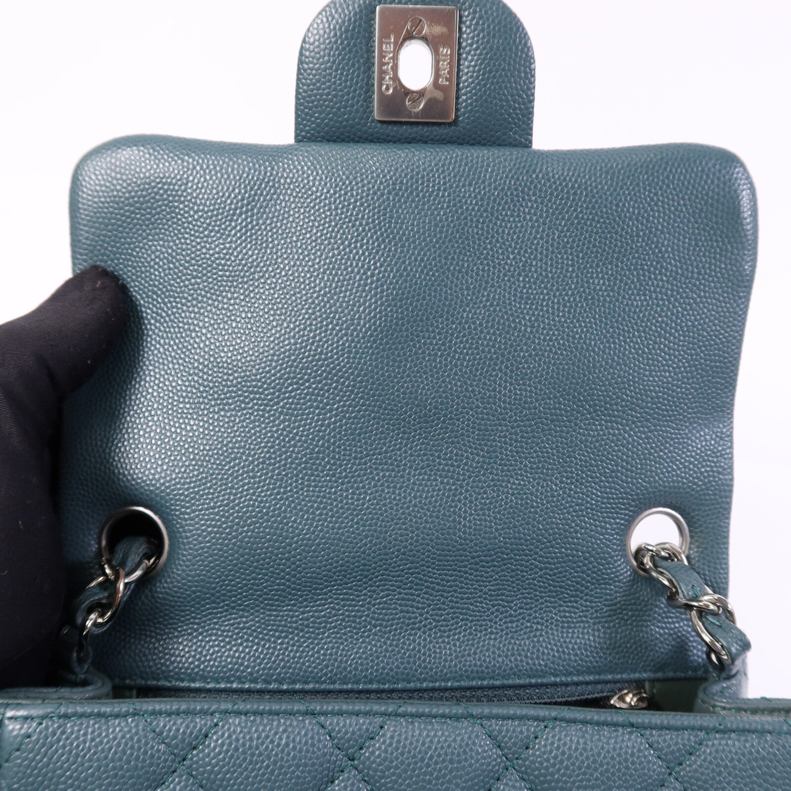 CHANEL 牛皮皮革Mini Classic 17銀扣鏈帶肩背袋