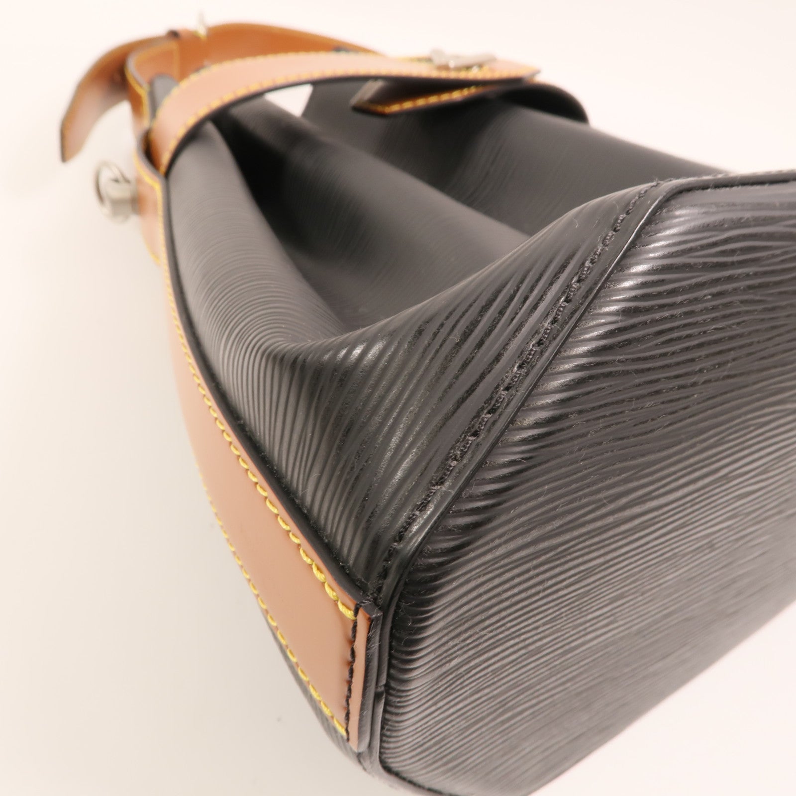 LOUIS VUITTON Epi Twist Bucket銀扣手挽肩背兩用袋