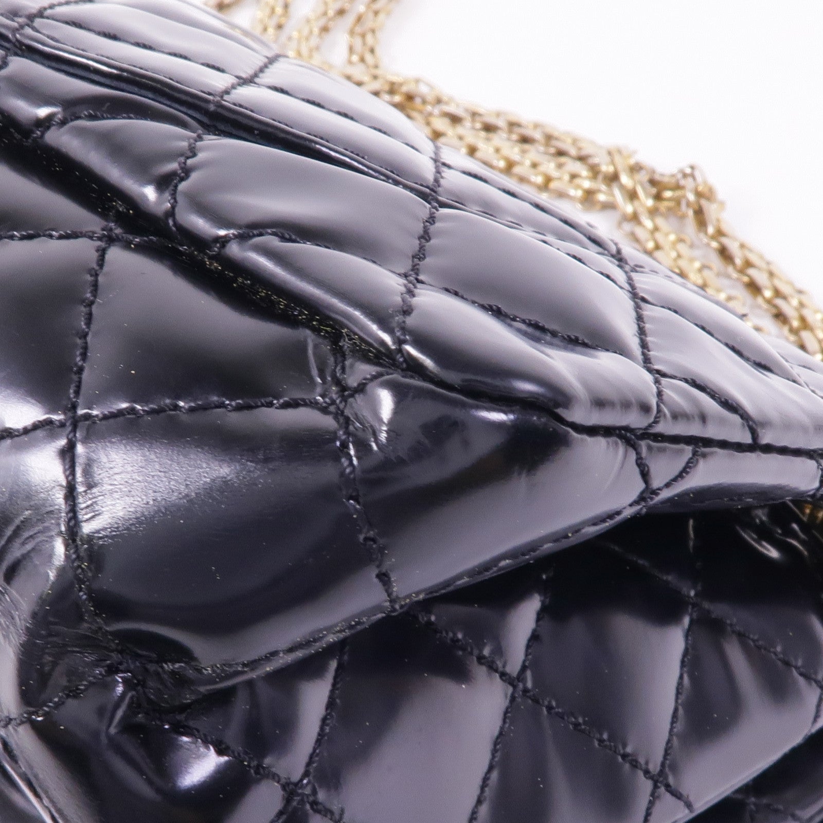 CHANEL 漆皮皮革Chain Shoulder金扣鏈帶肩背袋