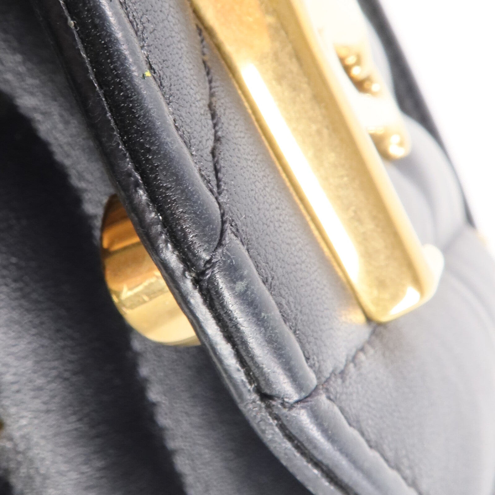 LOUIS VUITTON 牛皮皮革New Wave Chain Bag MM金扣鏈帶肩背袋
