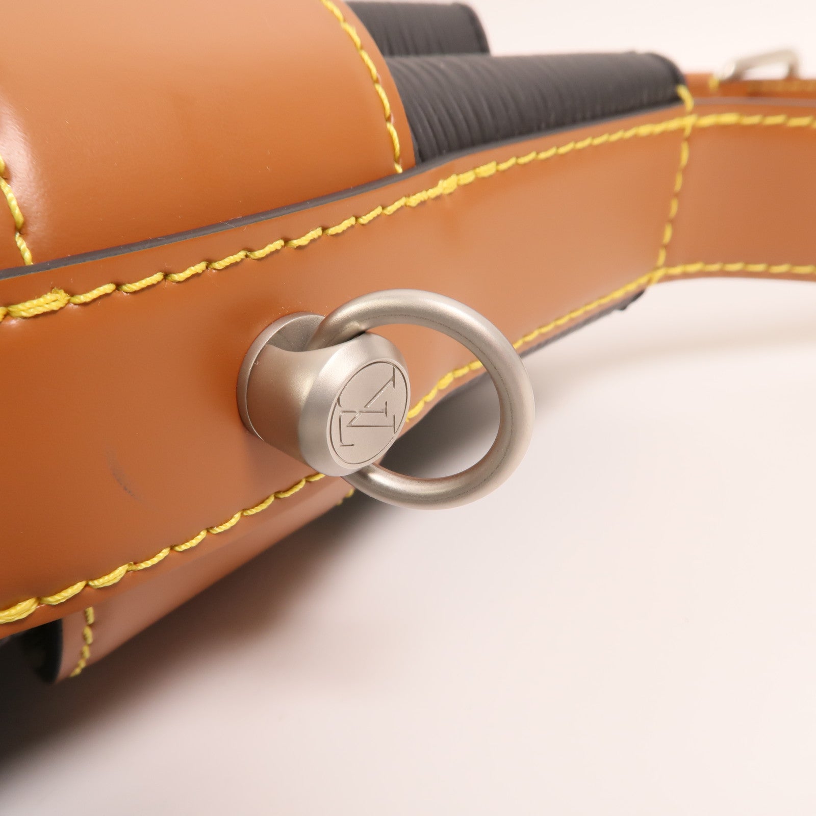 LOUIS VUITTON Epi Twist Bucket銀扣手挽肩背兩用袋