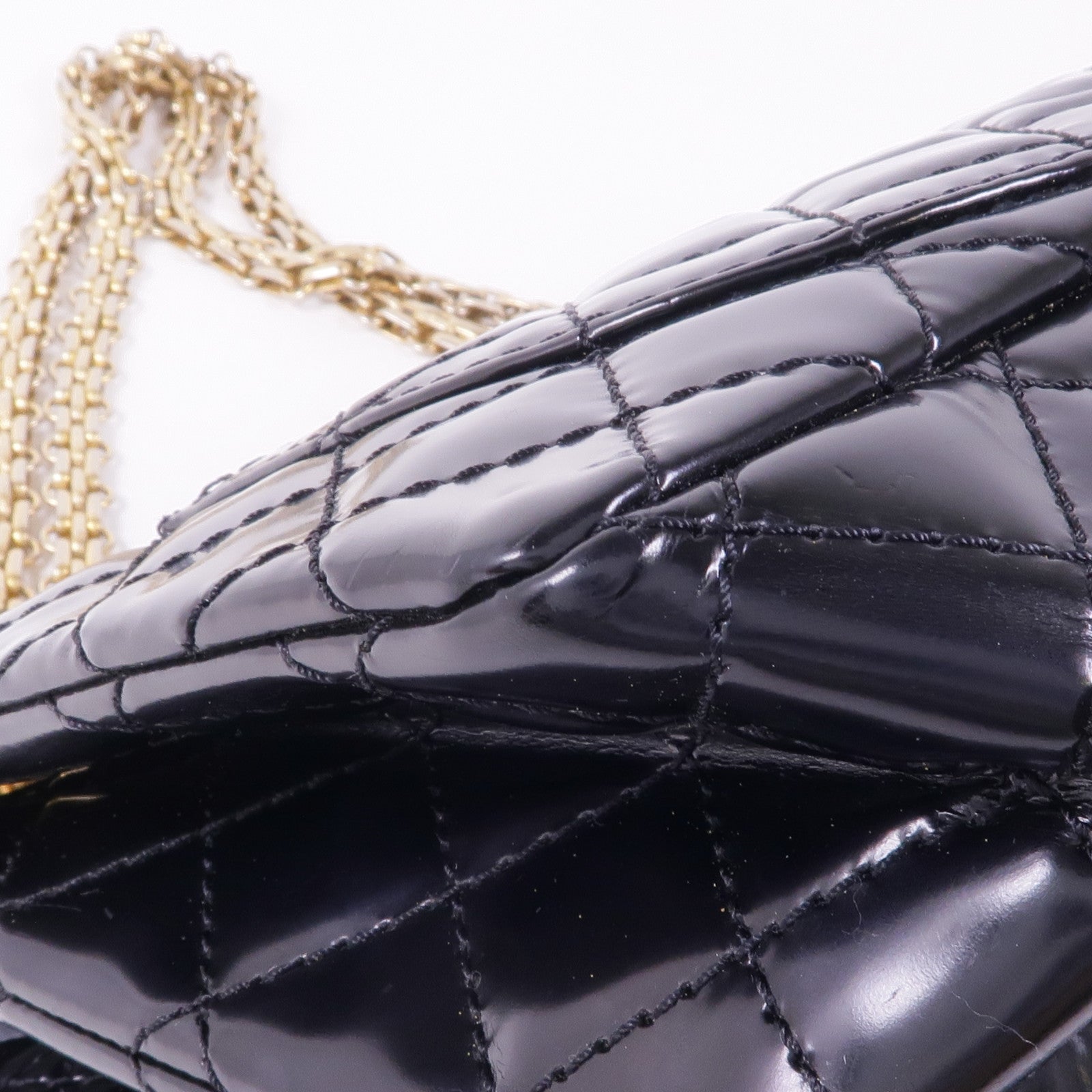 CHANEL 漆皮皮革Chain Shoulder金扣鏈帶肩背袋